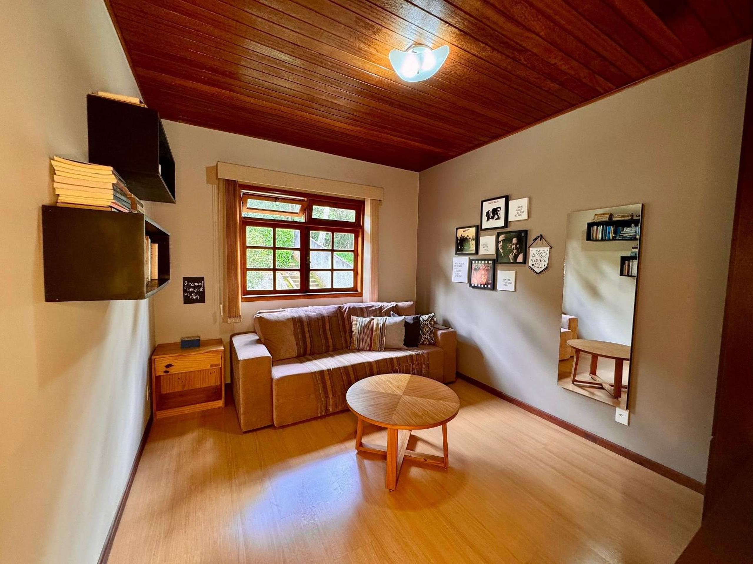 Casa na Serra com piscina, sauna e churrasqueira