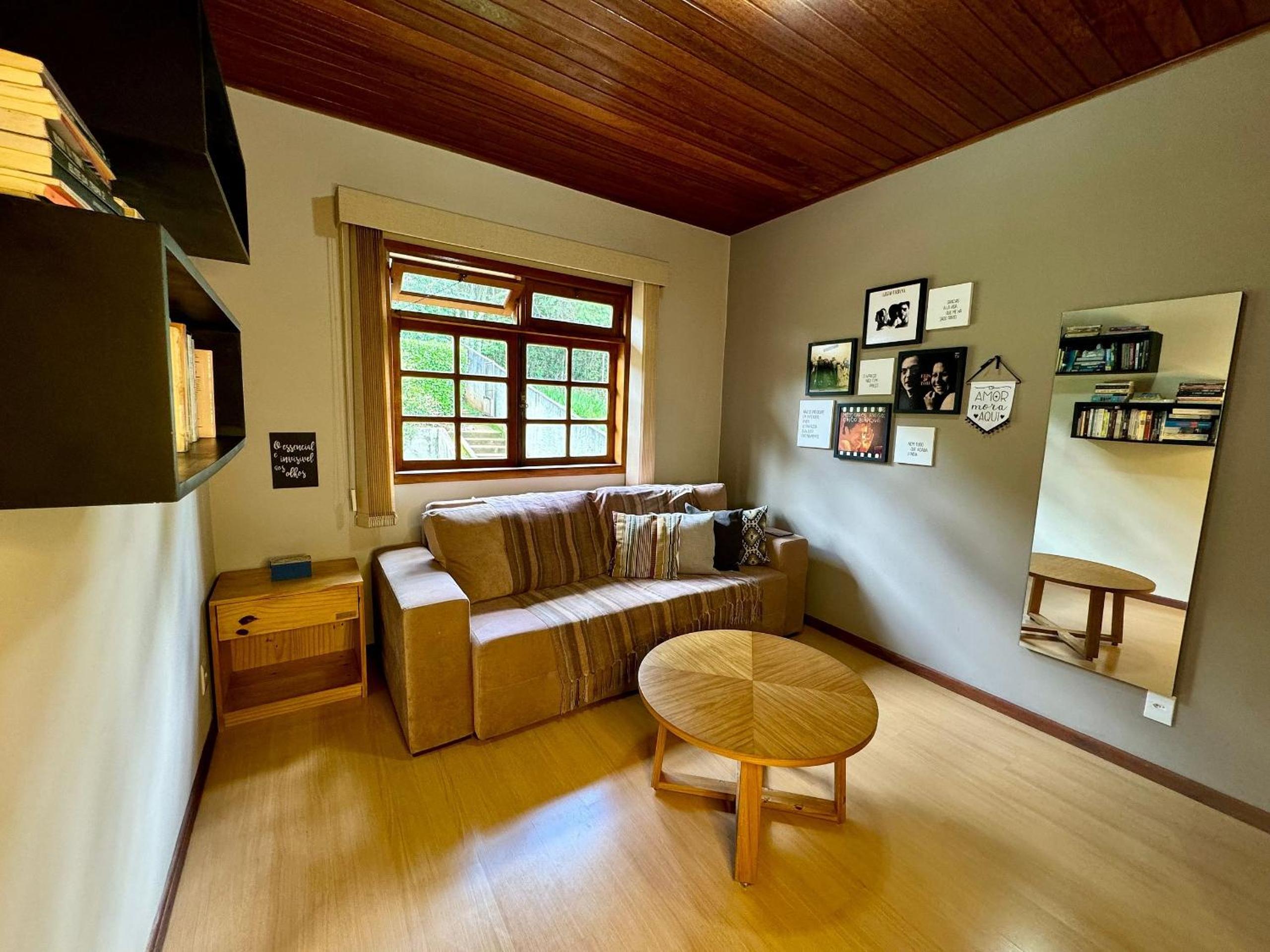 Casa na Serra com piscina, sauna e churrasqueira