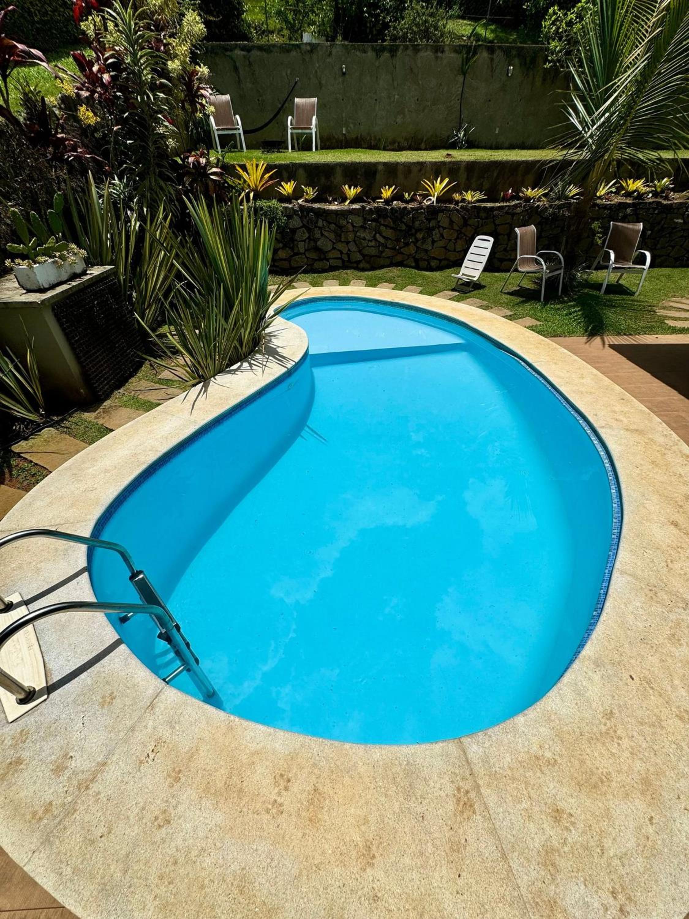 Casa na Serra com piscina, sauna e churrasqueira