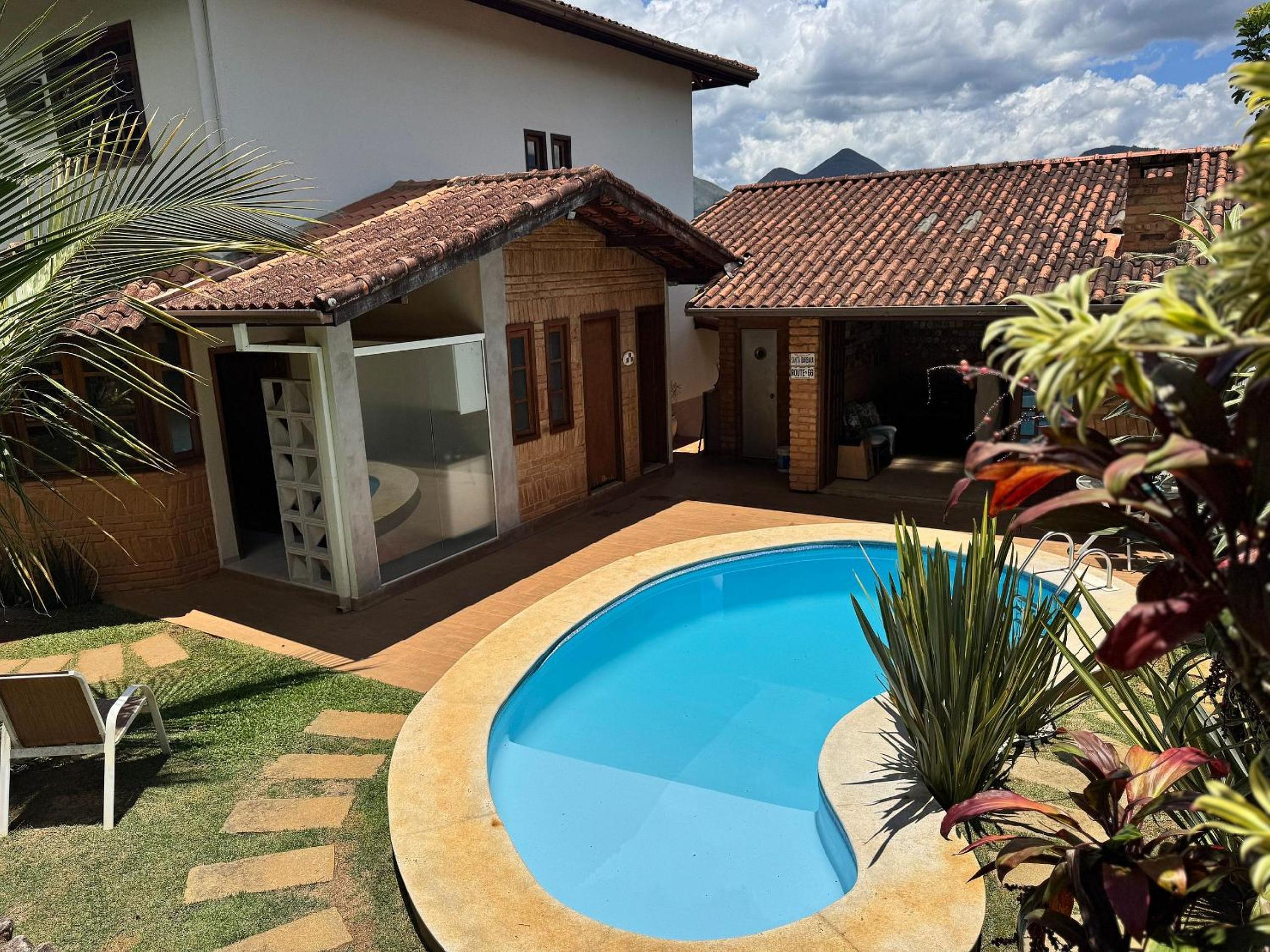 Casa na Serra com piscina, sauna e churrasqueira