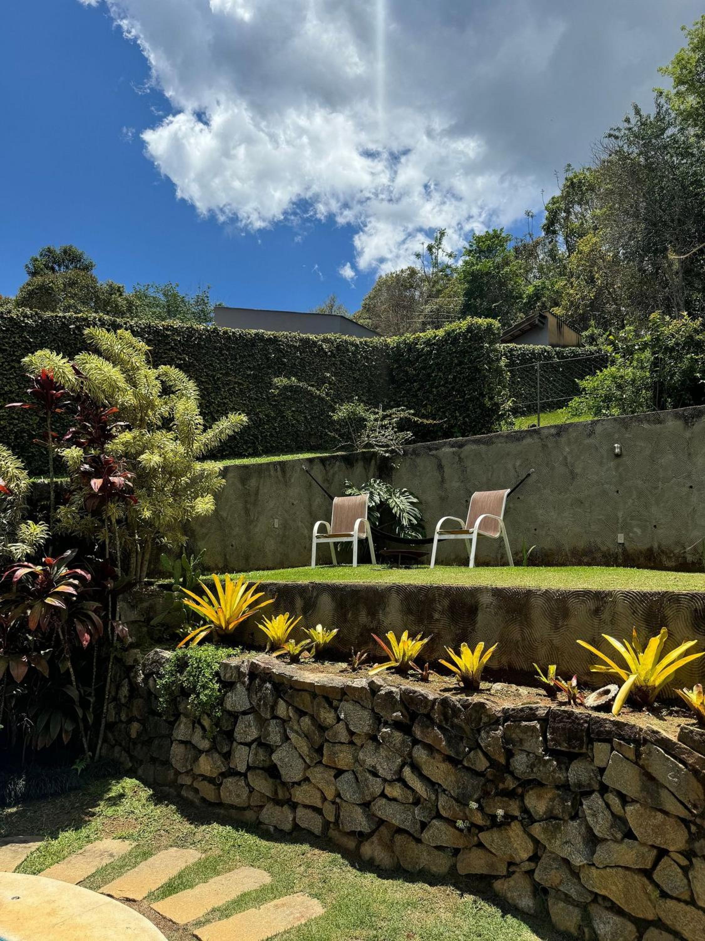 Casa na Serra com piscina, sauna e churrasqueira