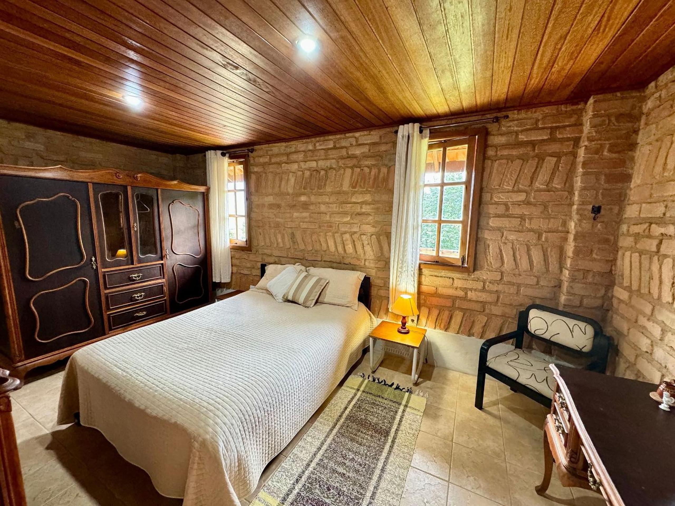 Casa na Serra com piscina, sauna e churrasqueira