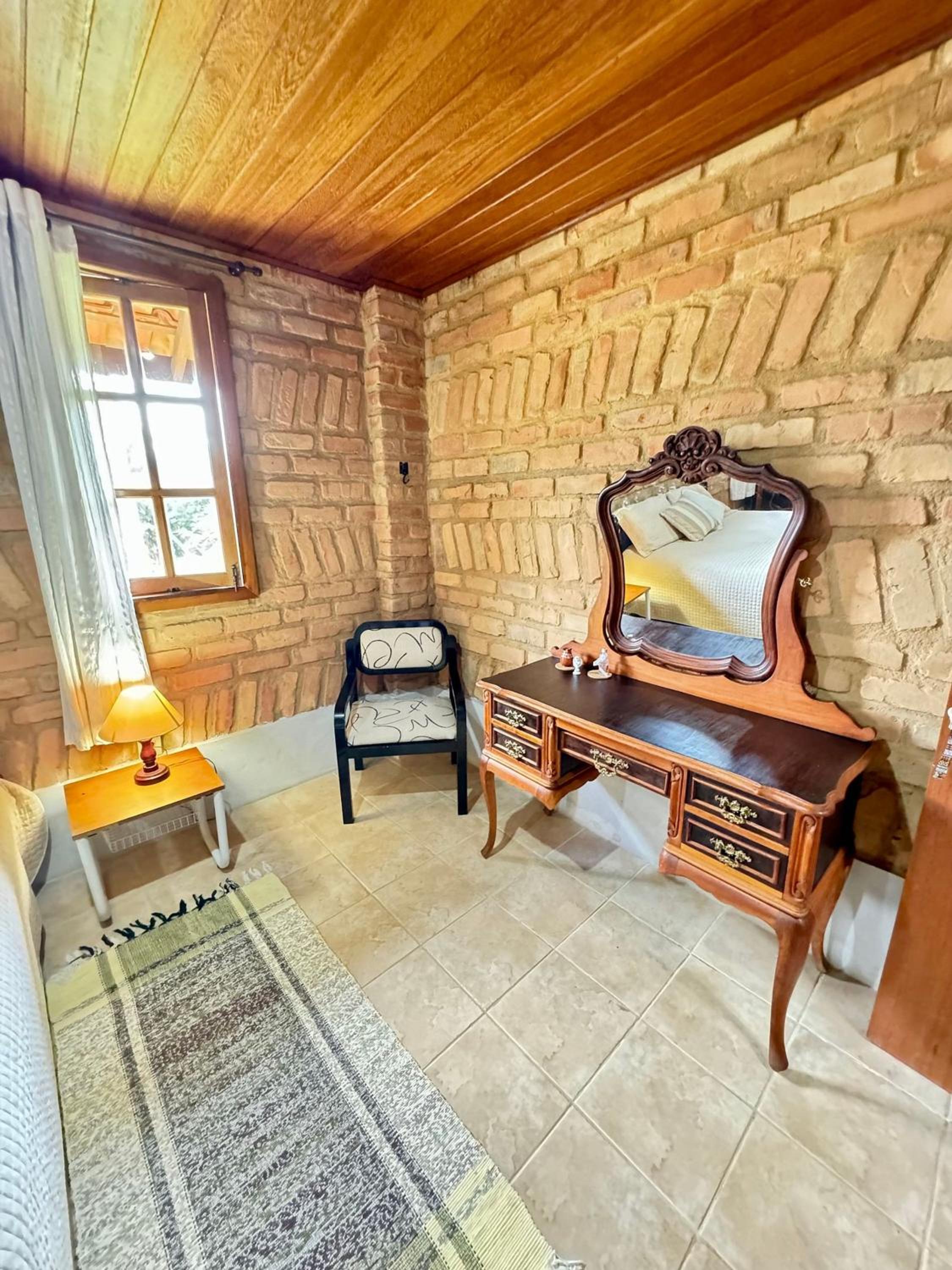 Casa na Serra com piscina, sauna e churrasqueira