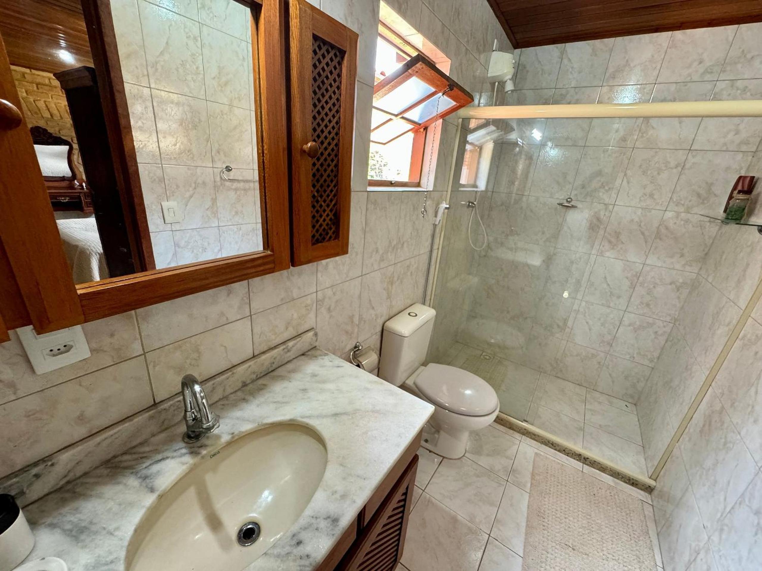 Casa na Serra com piscina, sauna e churrasqueira