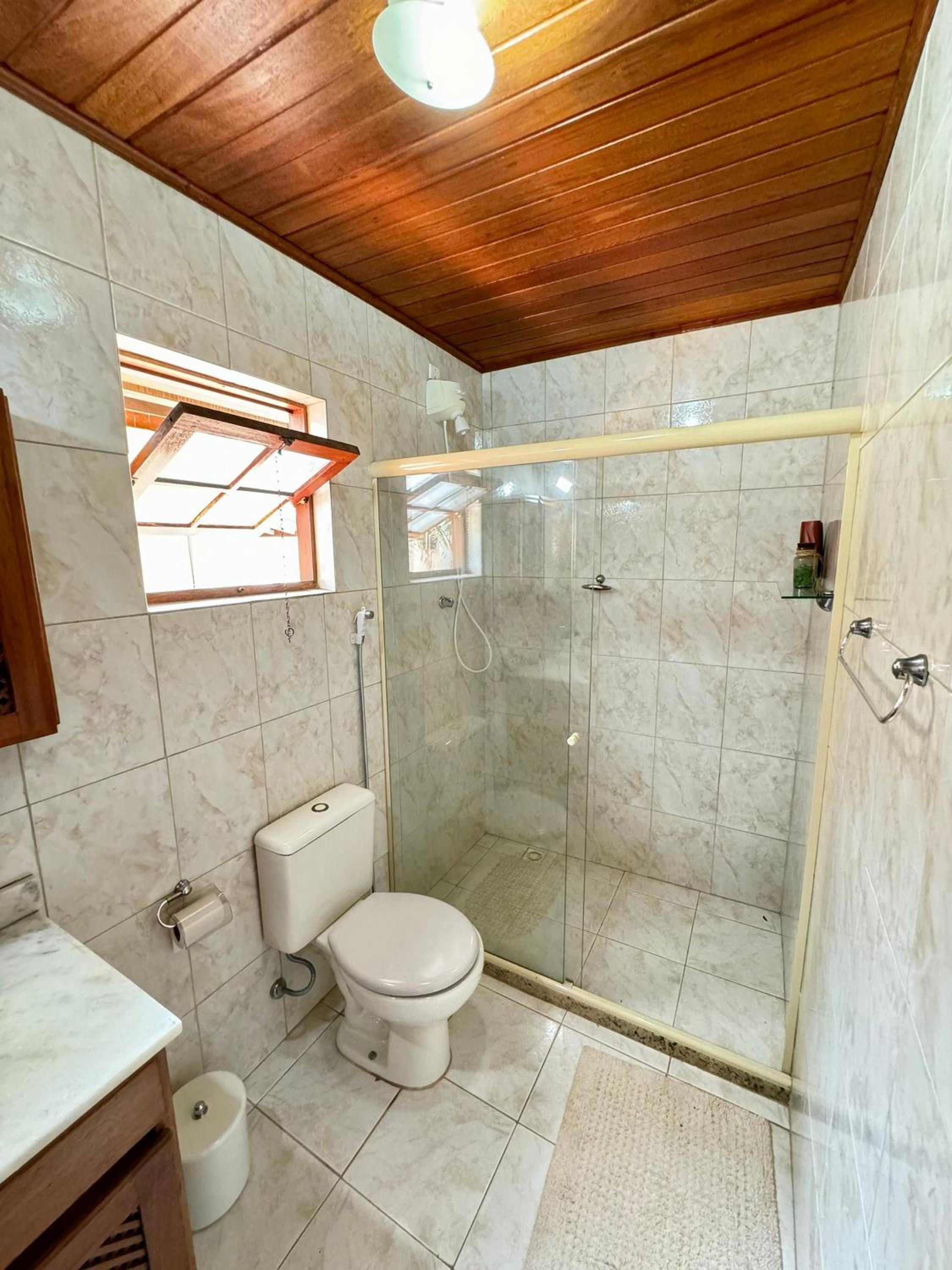 Casa na Serra com piscina, sauna e churrasqueira