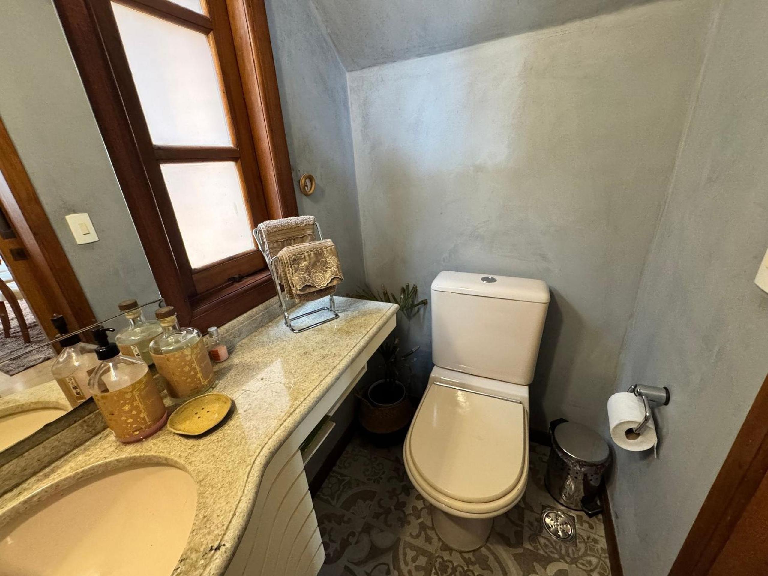 Casa na Serra com piscina, sauna e churrasqueira
