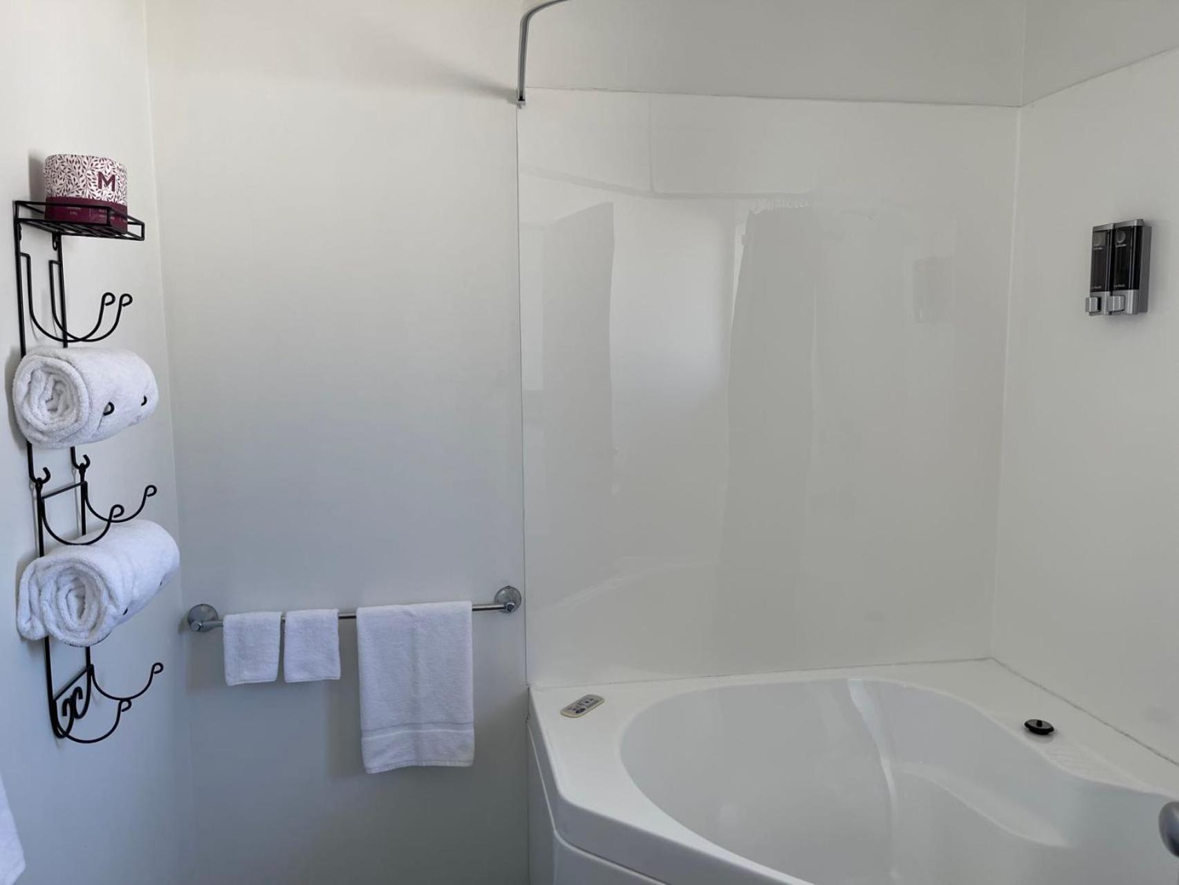 Camelot Motor Lodge and Conference Centre, photo 32