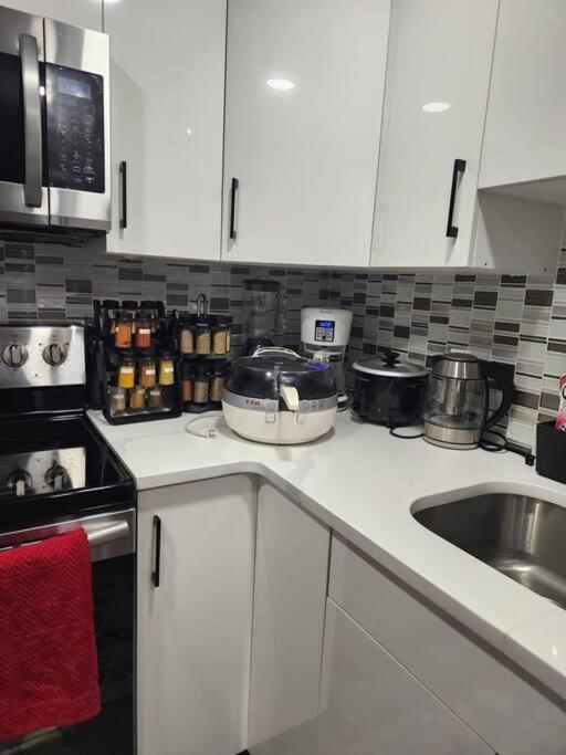 Modern 2 Bedroom Basement Suite at West Edmonton