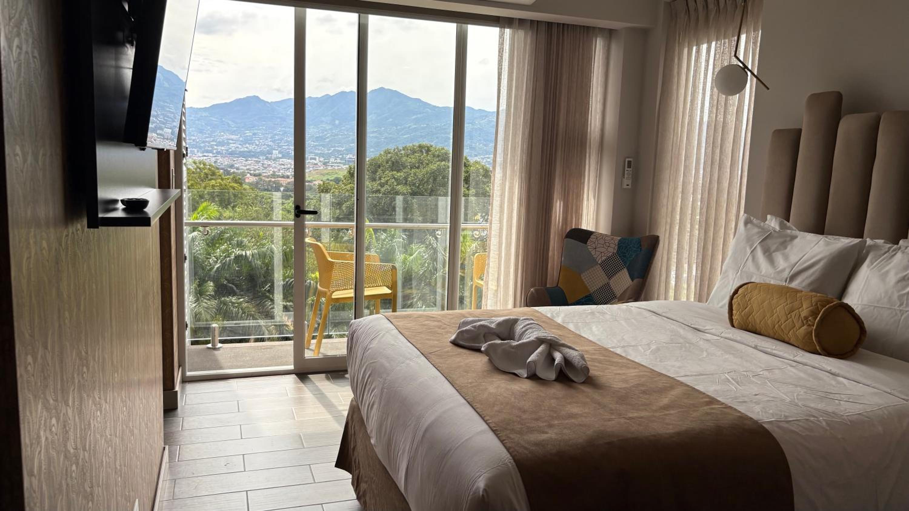 Luxury apartment 10 min to Airport Be Cariari Condo #402