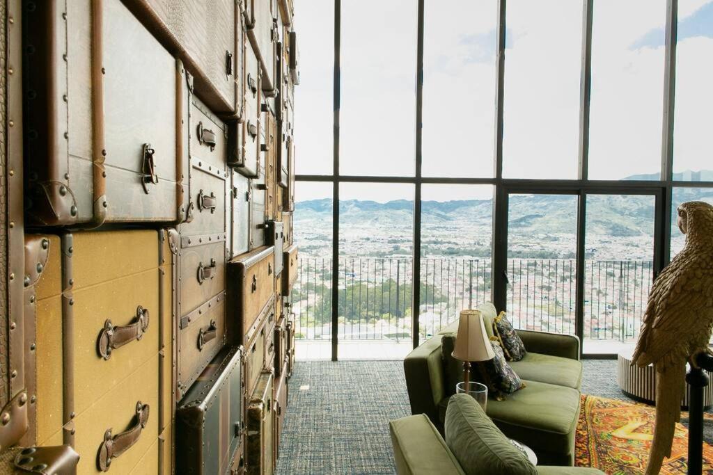 Escalante Executive Studio AC