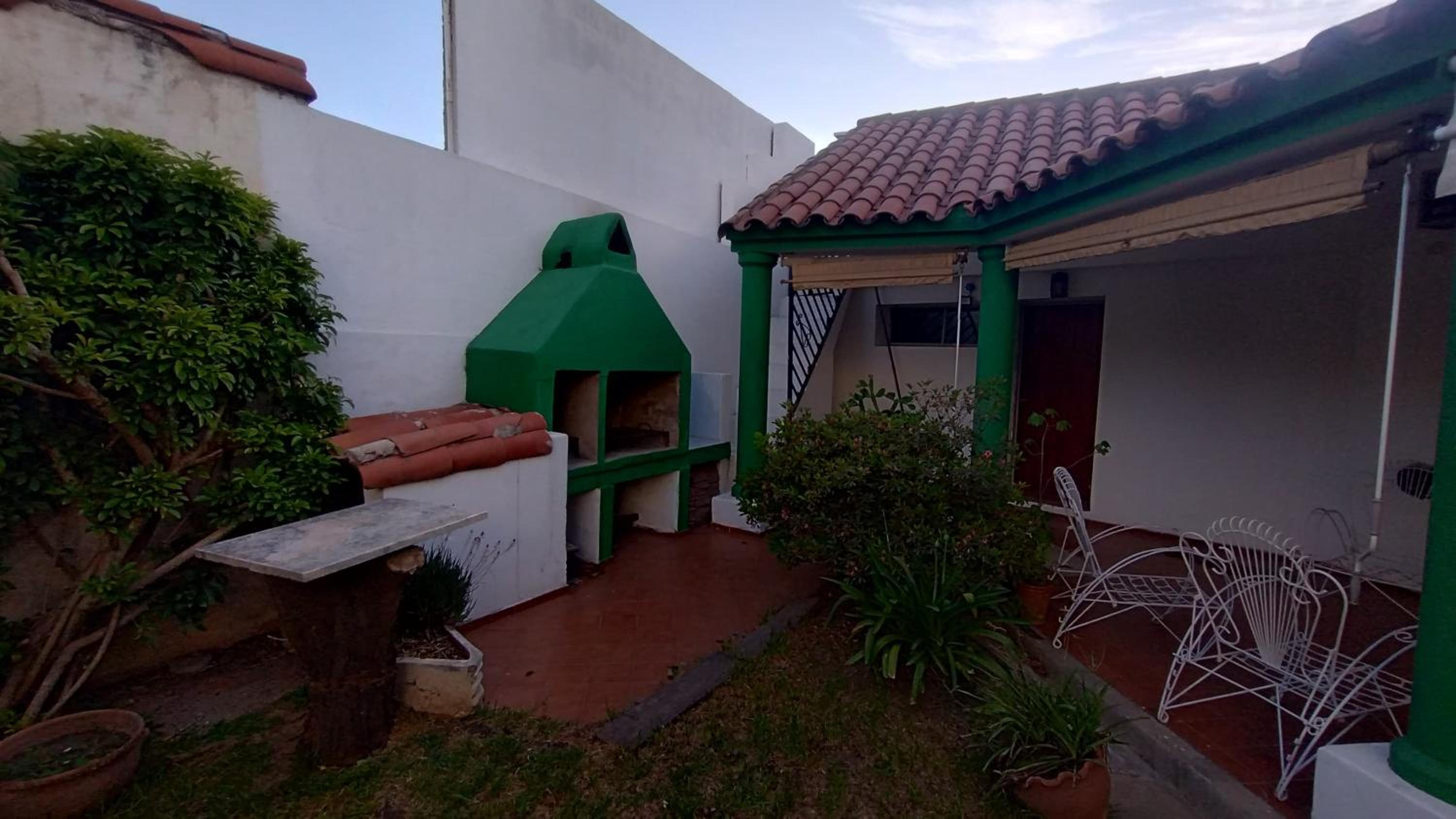 Acogedora Casa Familiar en Zona Residencial