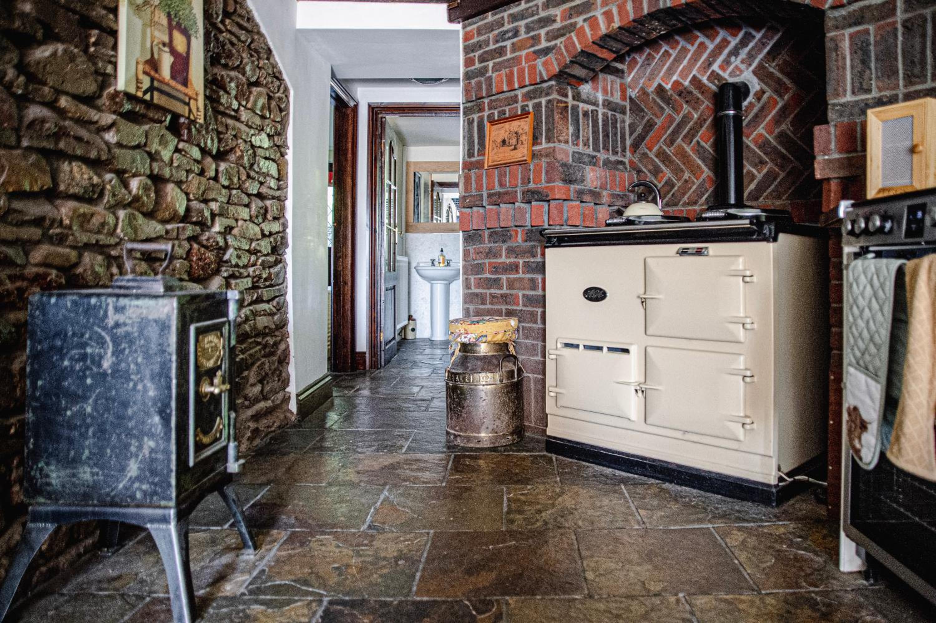 Luxe Farmhouse Getaway in Carmarthenshire