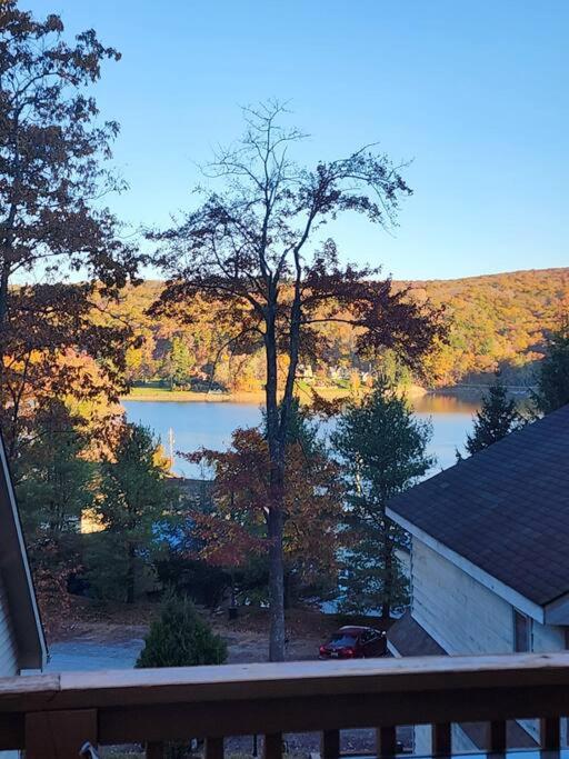 Lake Views Hot Tub 7 Beds Dock Near Ski Resort view 3