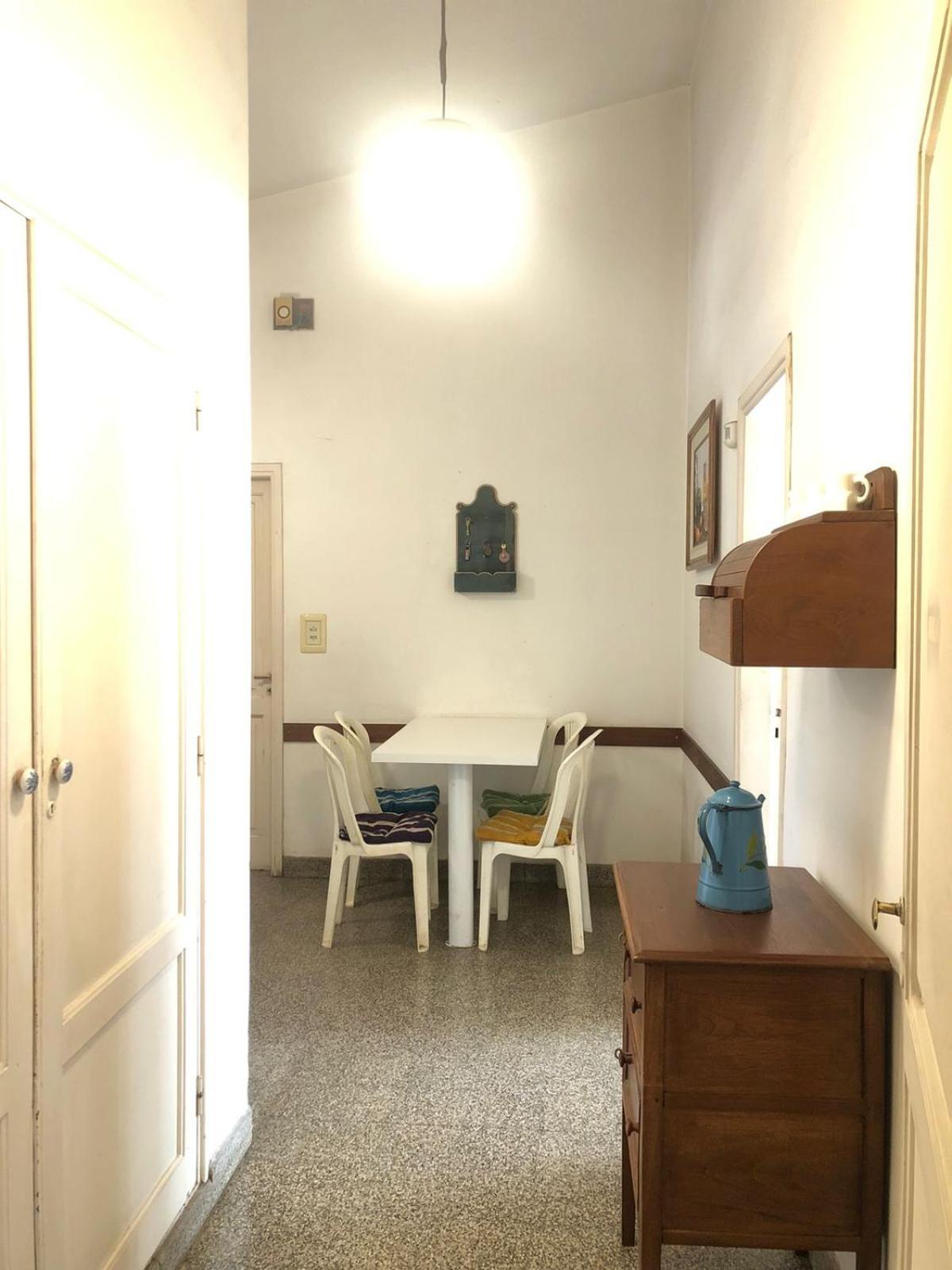 Casa con Pileta y Gran Jardín en Villa Belgrano