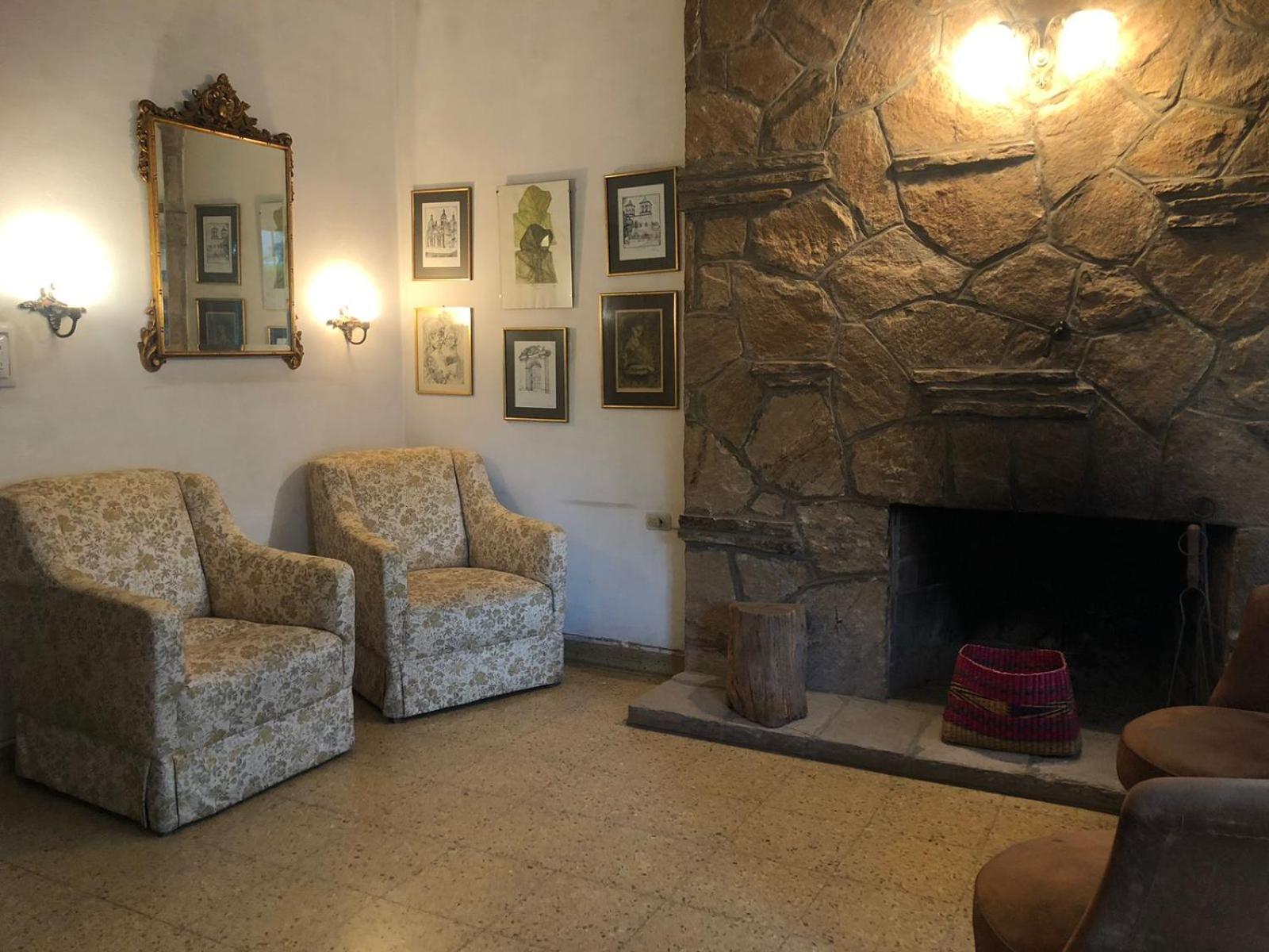 Casa con Pileta y Gran Jardín en Villa Belgrano