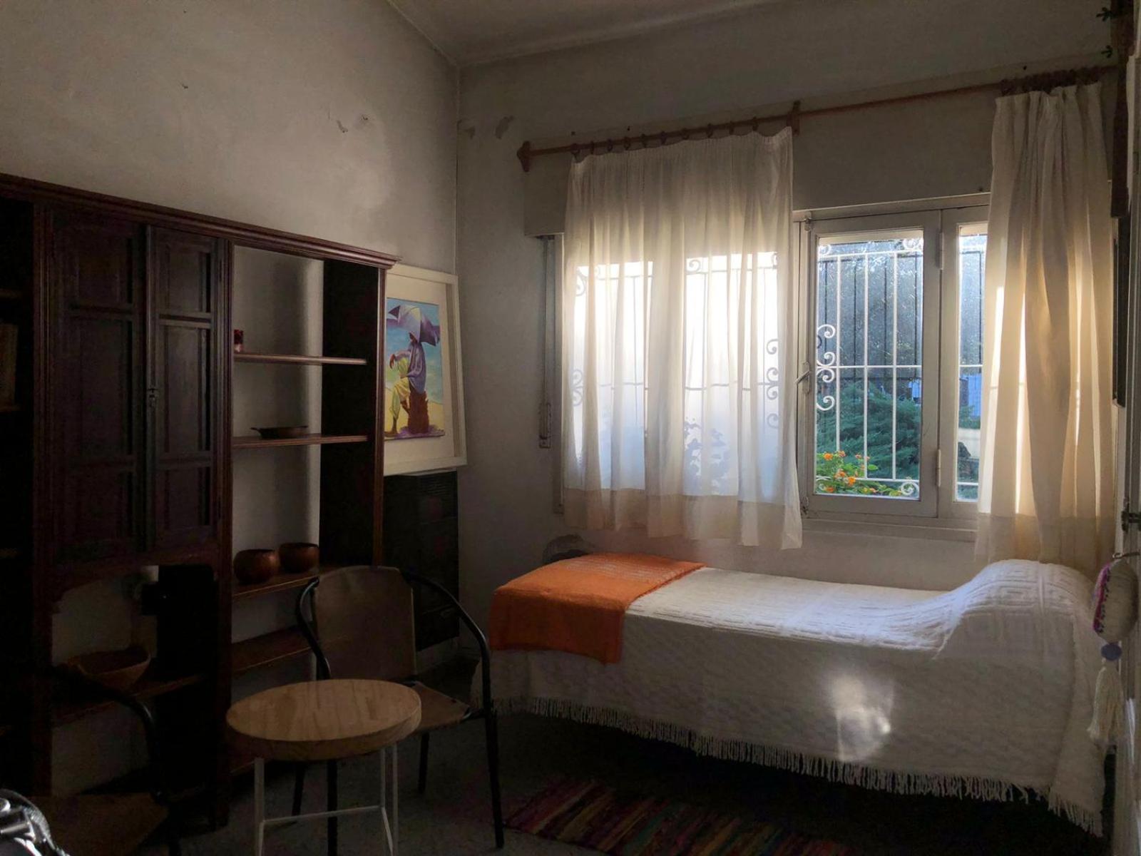 Casa con Pileta y Gran Jardín en Villa Belgrano
