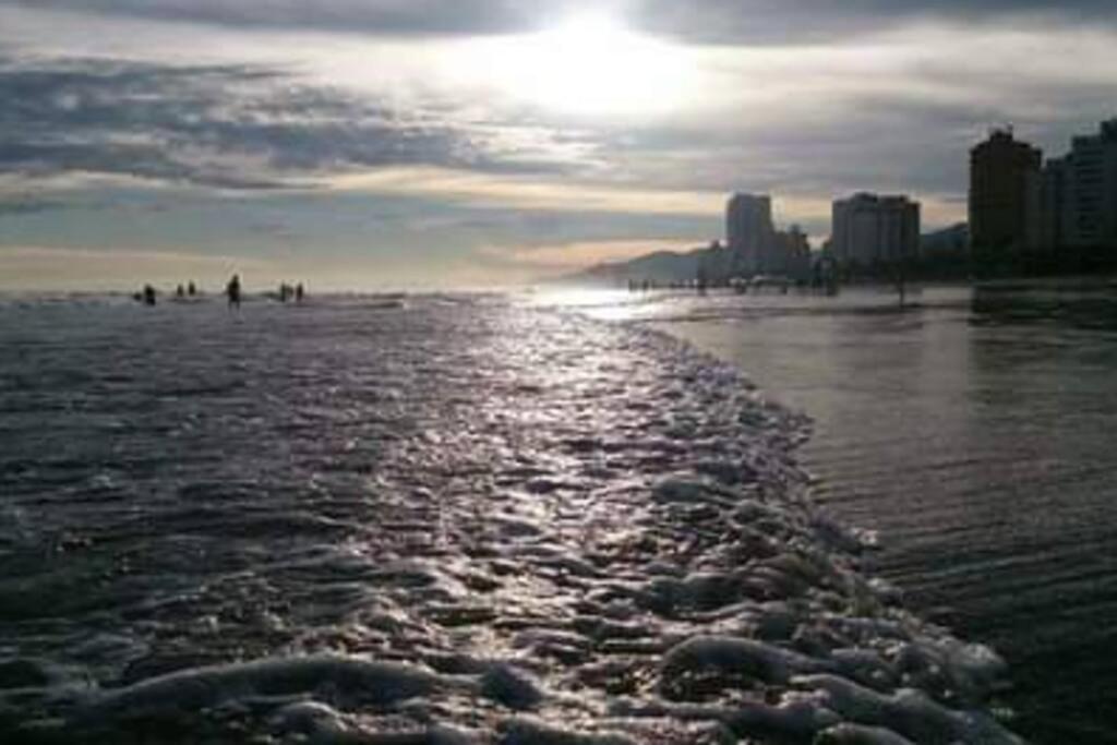 Lindo e aconchegante apto a 50m da praia