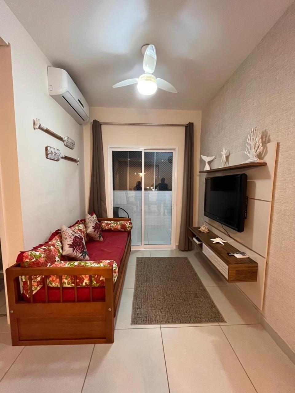 Rubi - 150m Praia das Toninhas Com Ar Condicionado