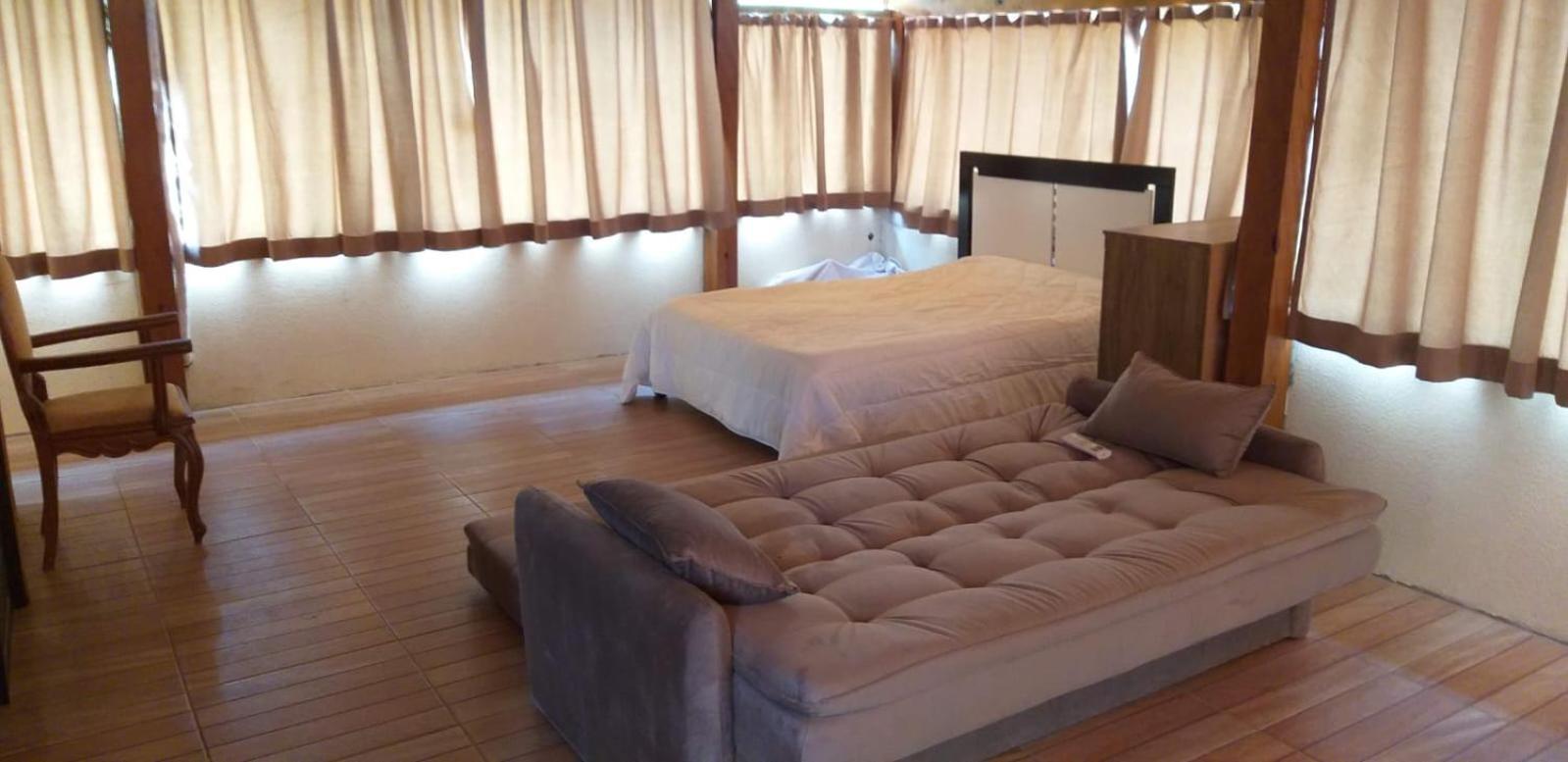 Casa de praia em meio a natureza