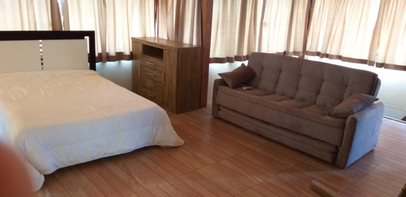 Casa de praia em meio a natureza