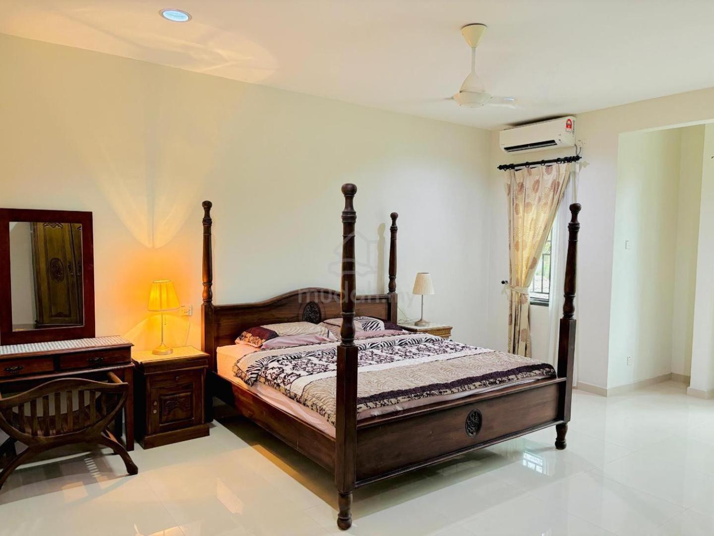 Emily Homestay