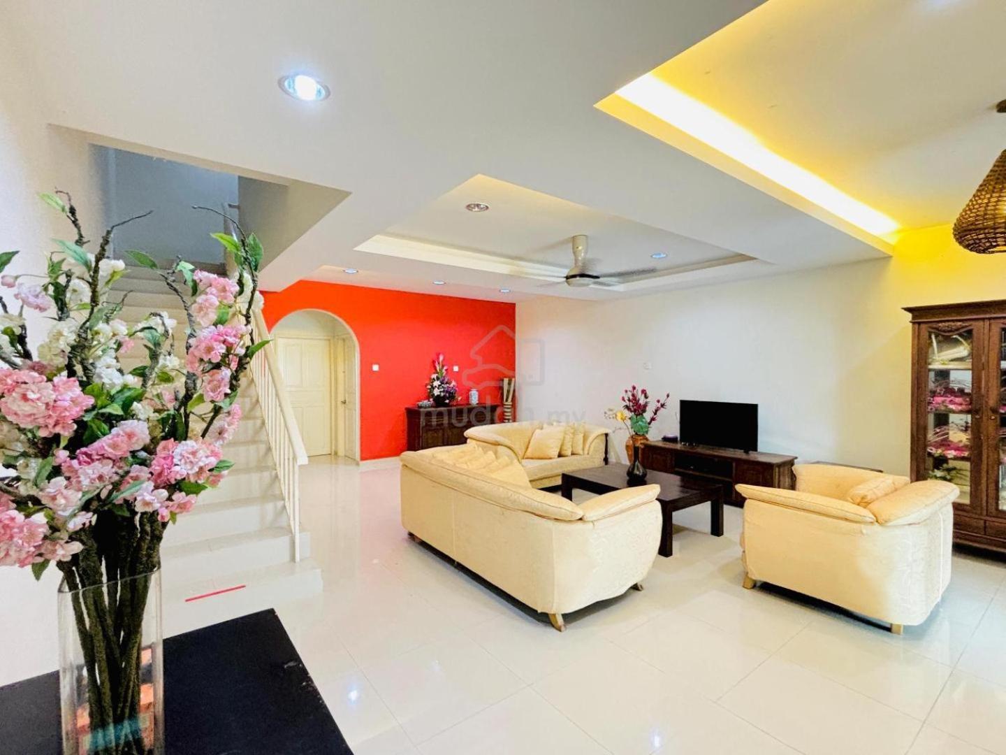 Emily Homestay