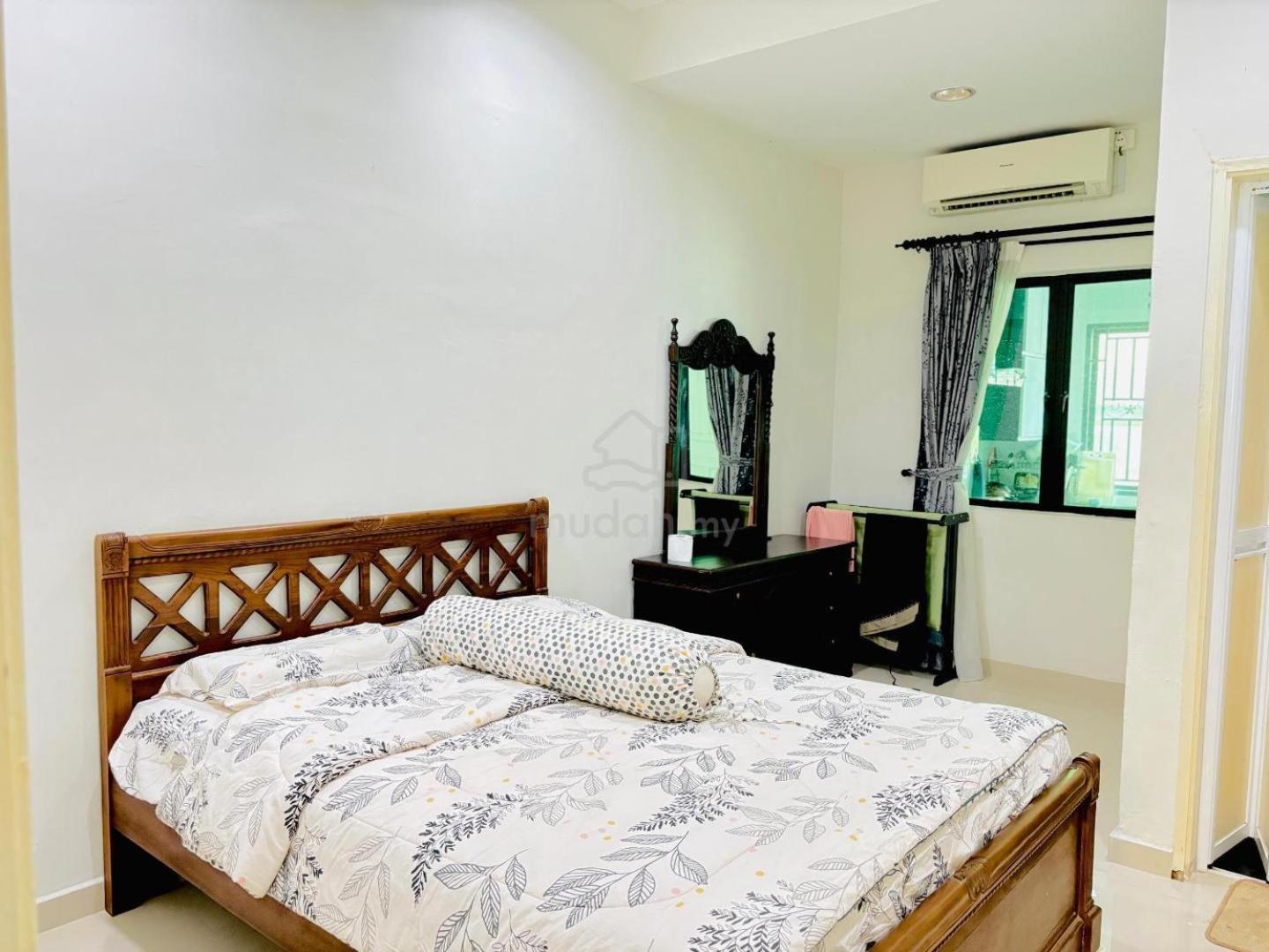 Emily Homestay