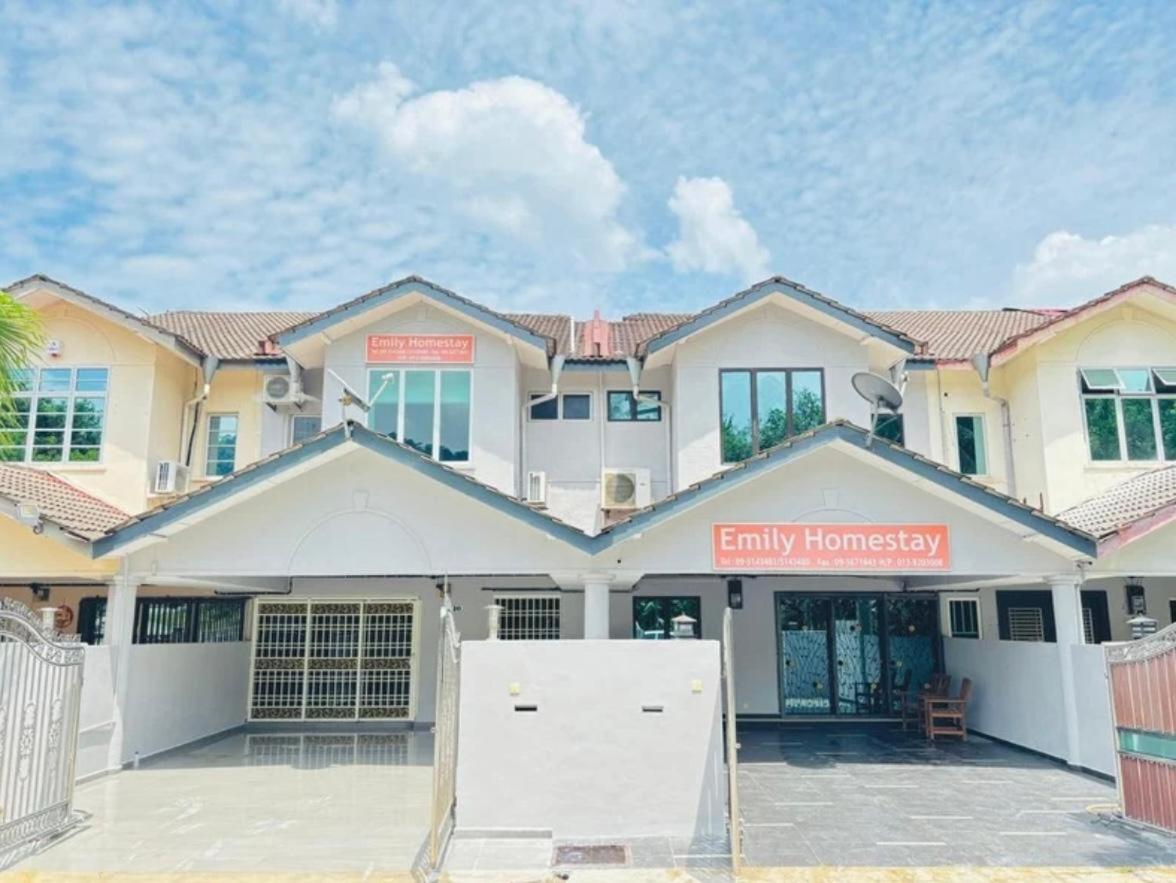 Emily Homestay