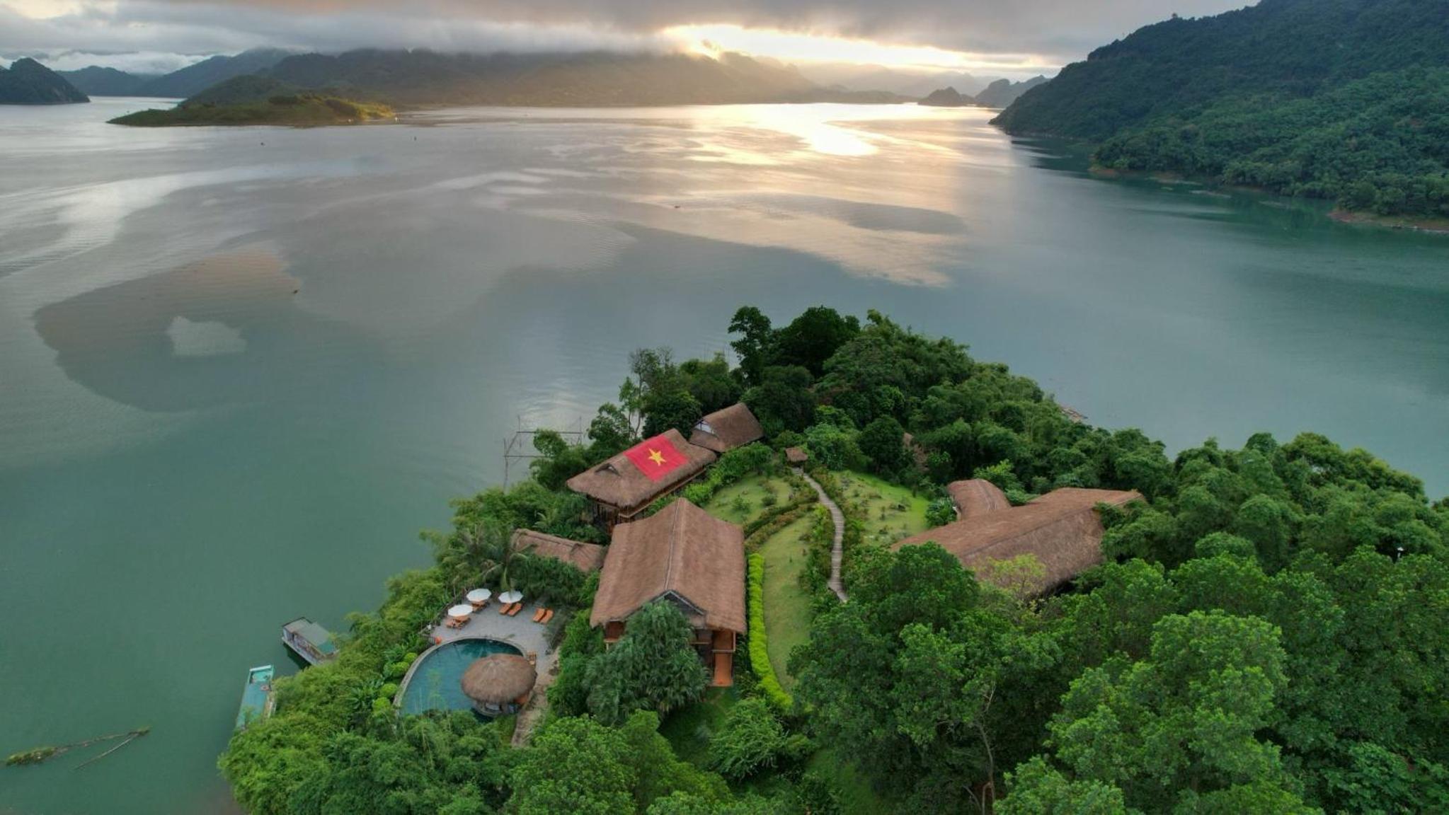 Mai Chau Hideaway Lake Resort