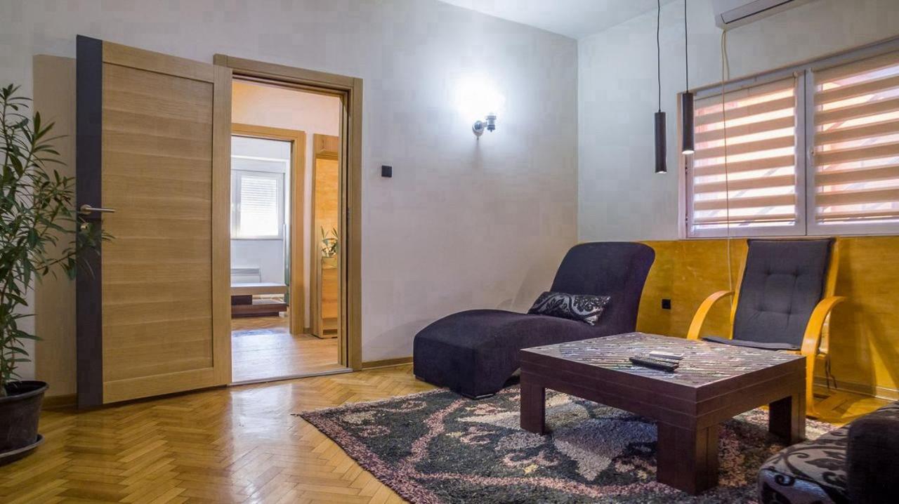 Lukas Apartment