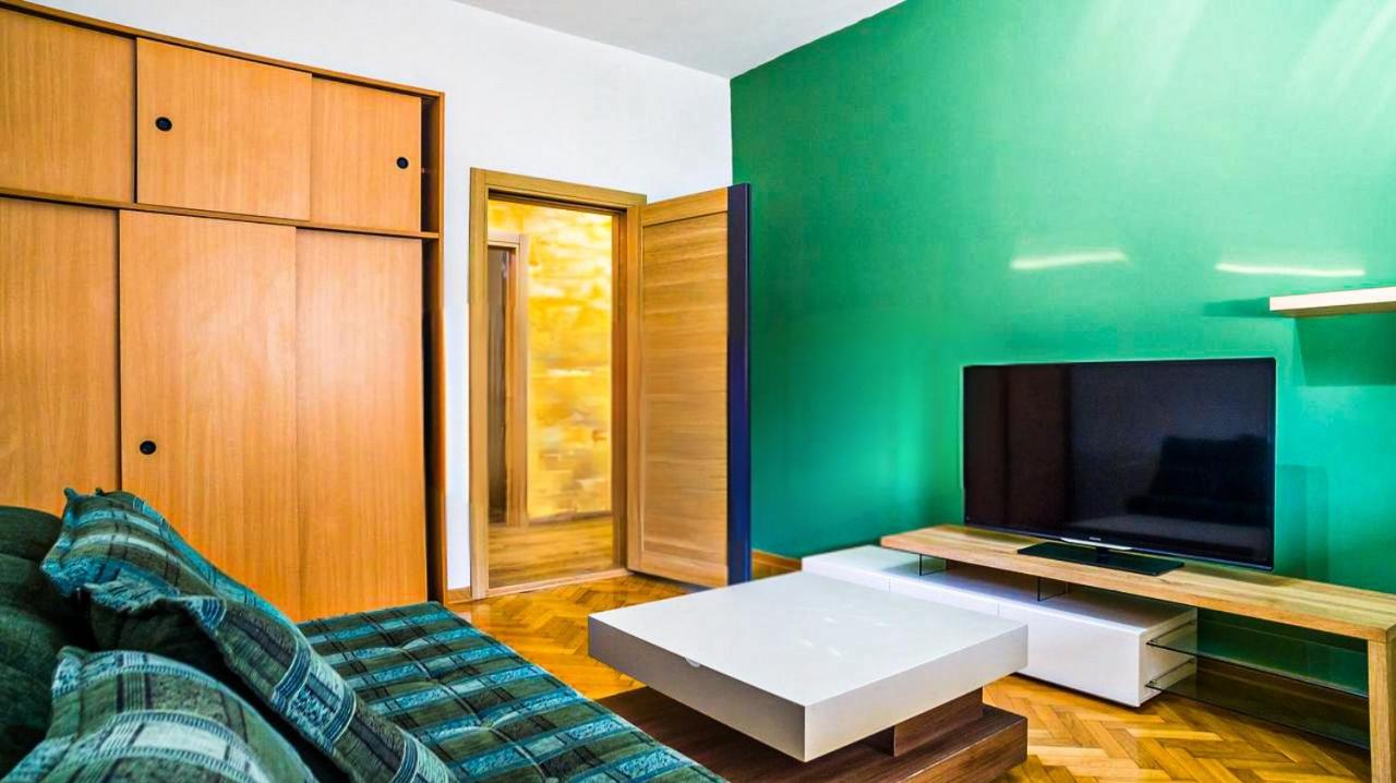 Lukas Apartment