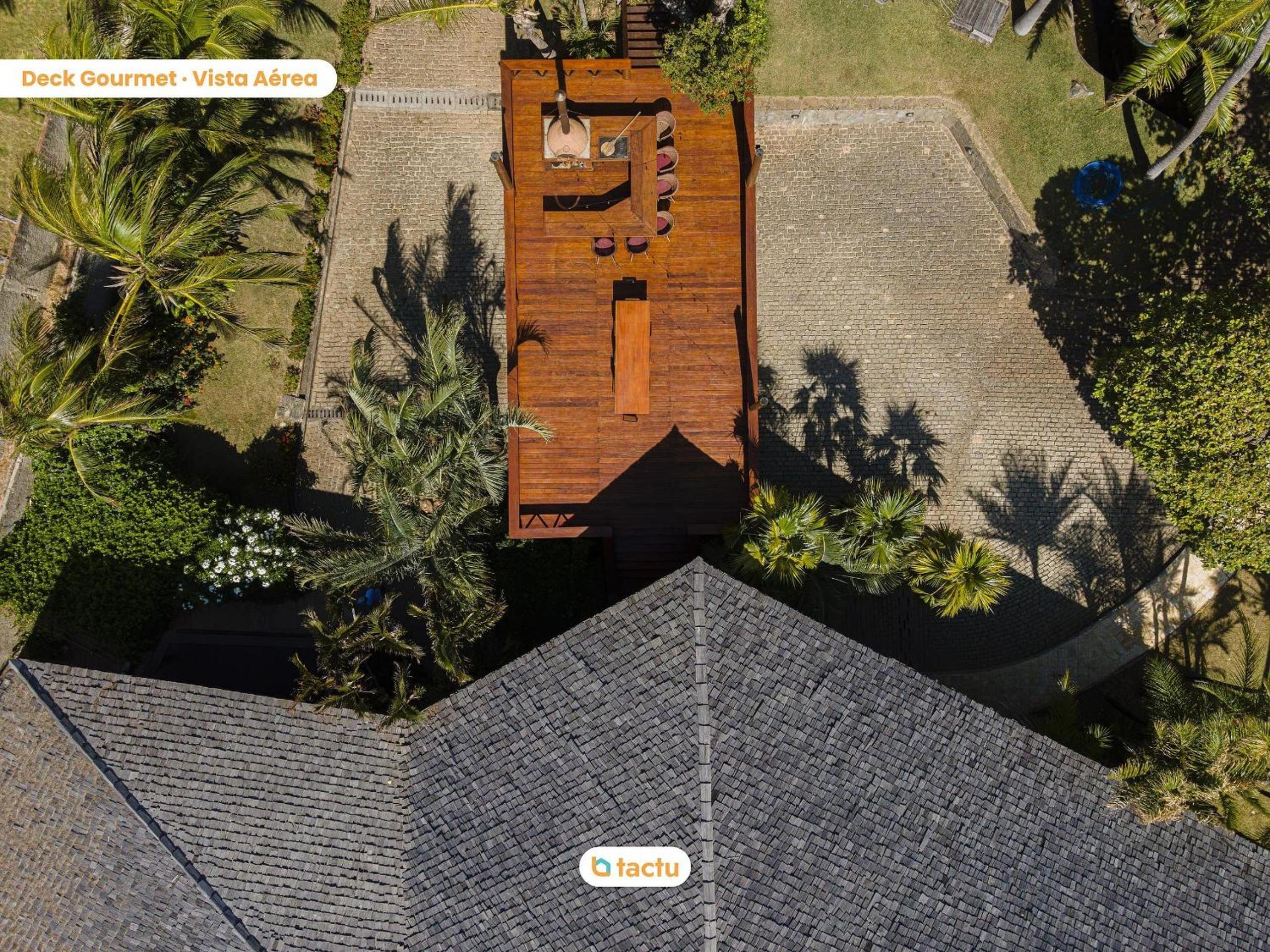 Casa de Madeira à Beira do Rio Fortim c/ Serviço