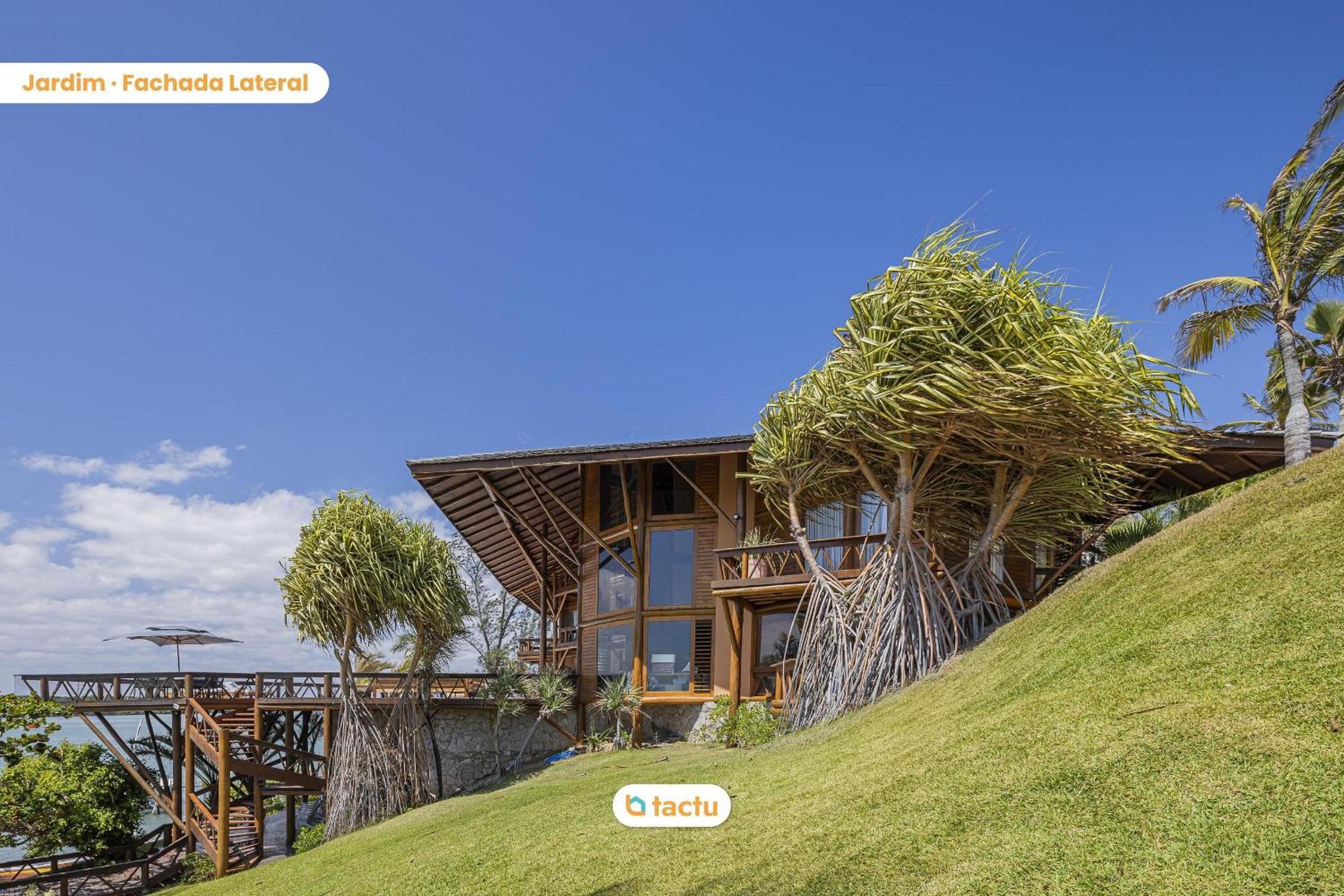 Casa de Madeira à Beira do Rio Fortim c/ Serviço