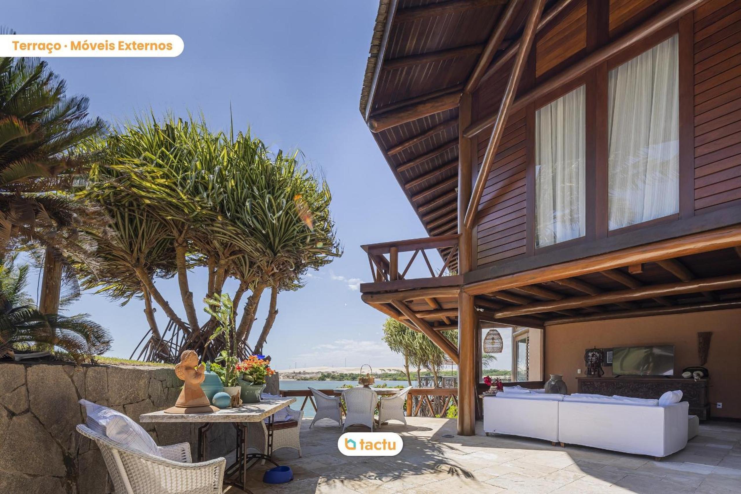 Casa de Madeira à Beira do Rio Fortim c/ Serviço