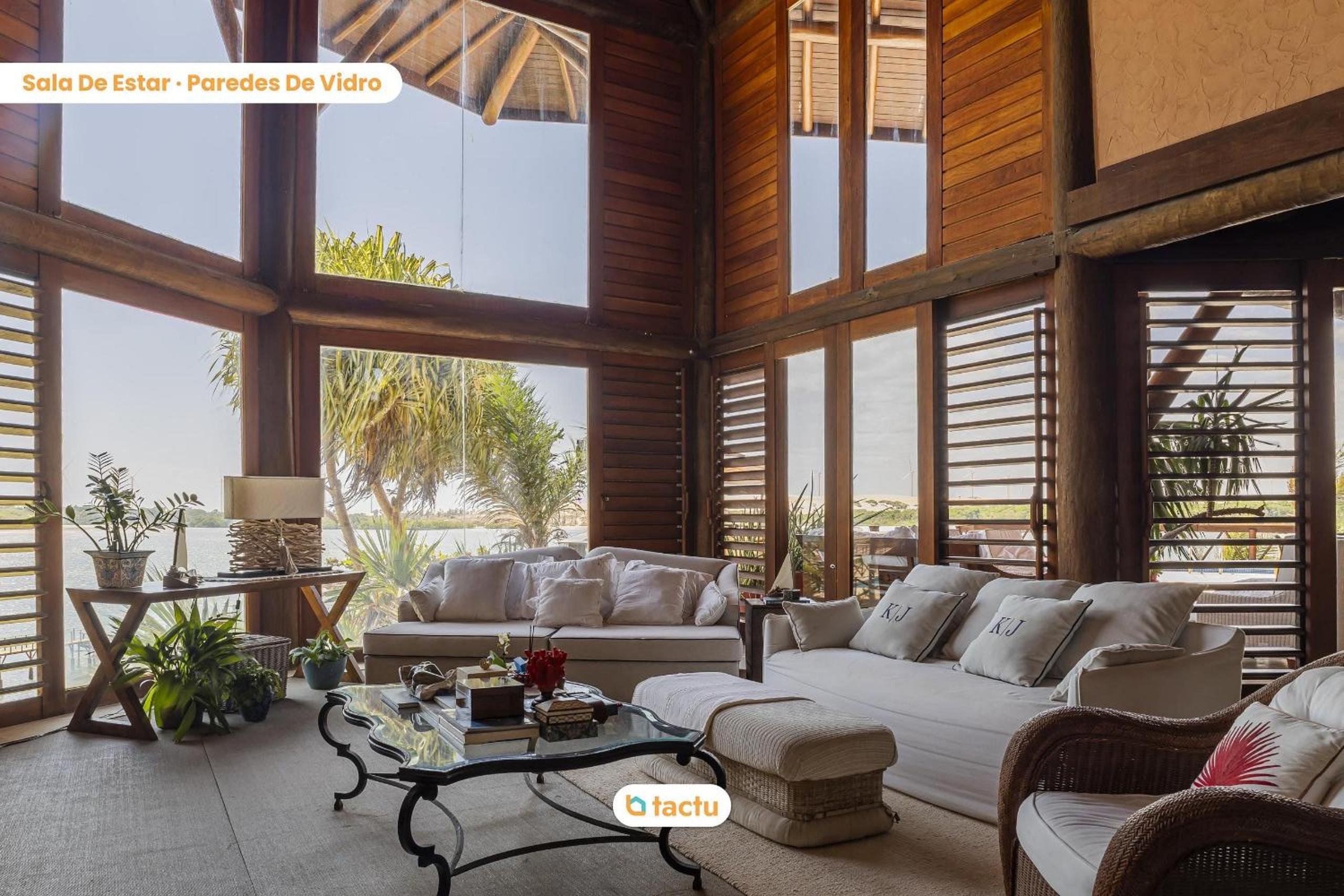 Casa de Madeira à Beira do Rio Fortim c/ Serviço