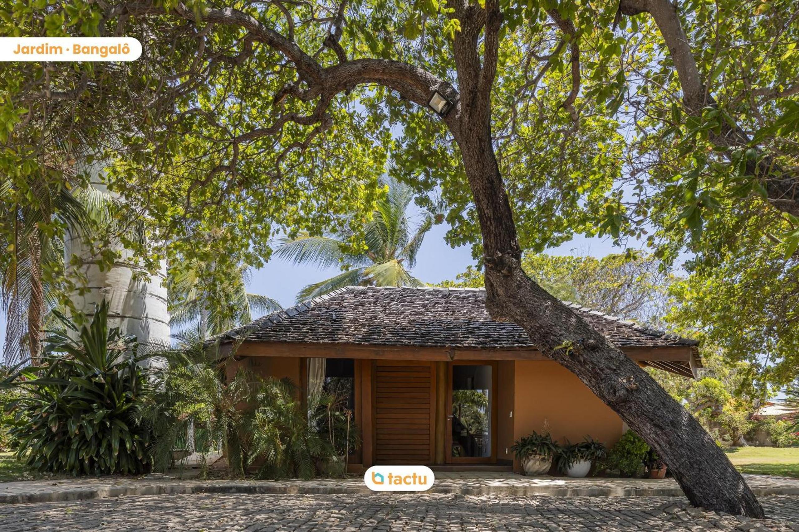 Casa de Madeira à Beira do Rio Fortim c/ Serviço