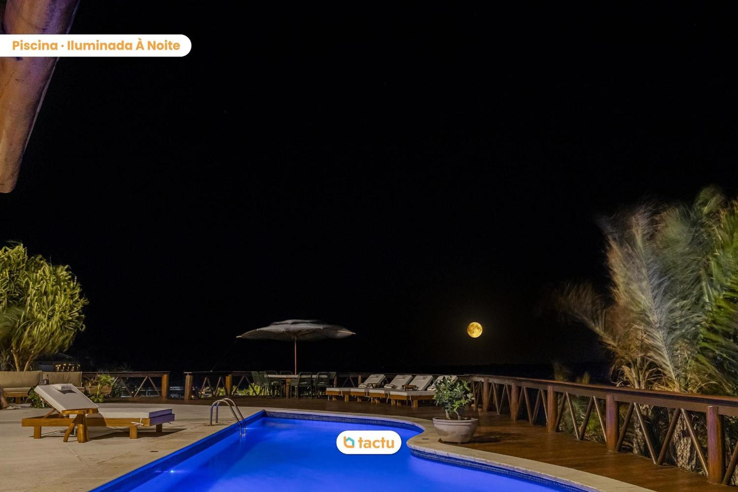 Casa de Madeira à Beira do Rio Fortim c/ Serviço