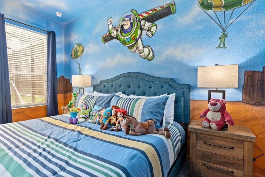 Free Arcade! All Rooms Themed! South Facing Pool!