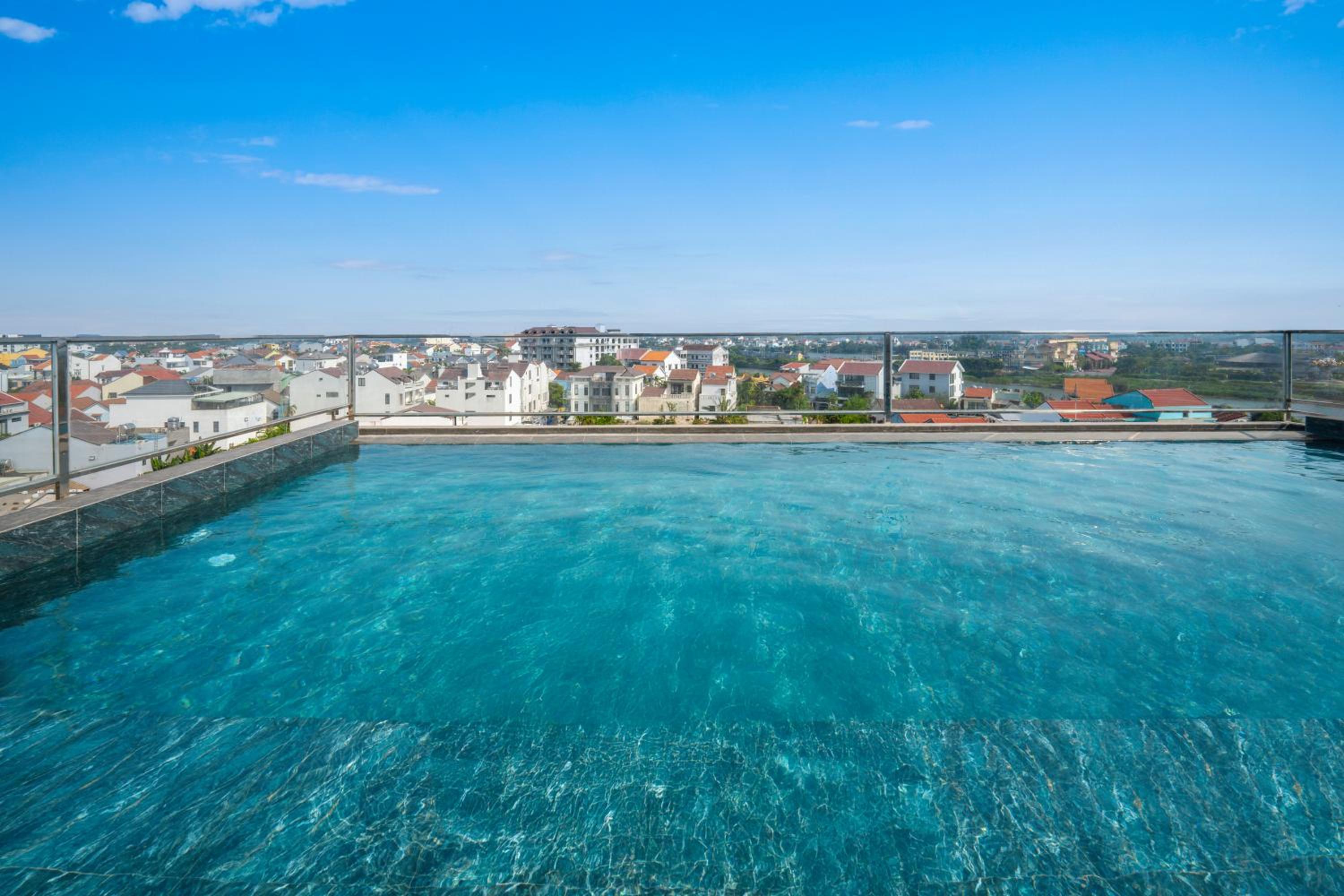 Hotel Hoi An Babylon Riverside Hotel & Spa - Image 1