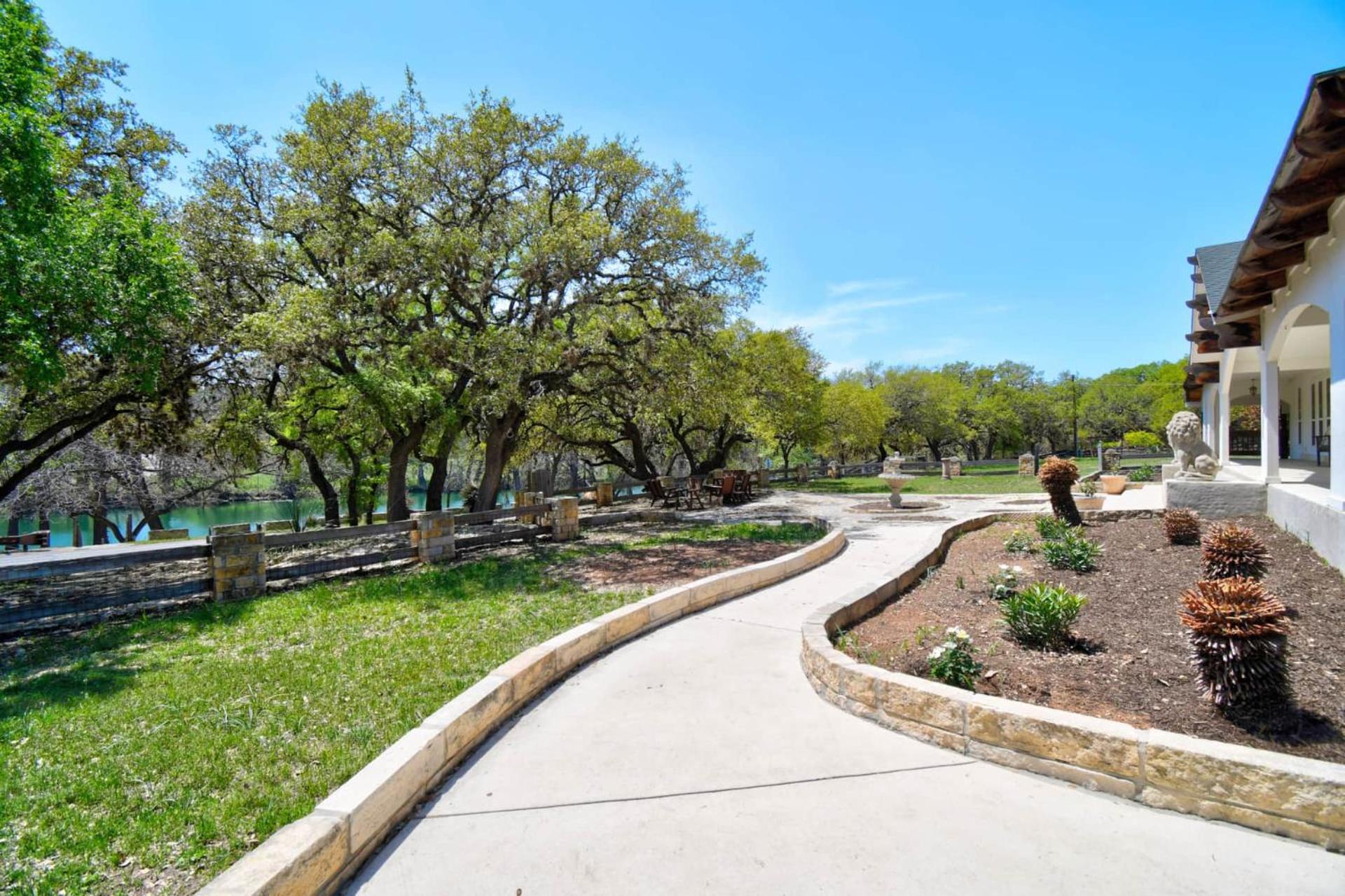 Casa Blanca in Texas Hill Country view 3