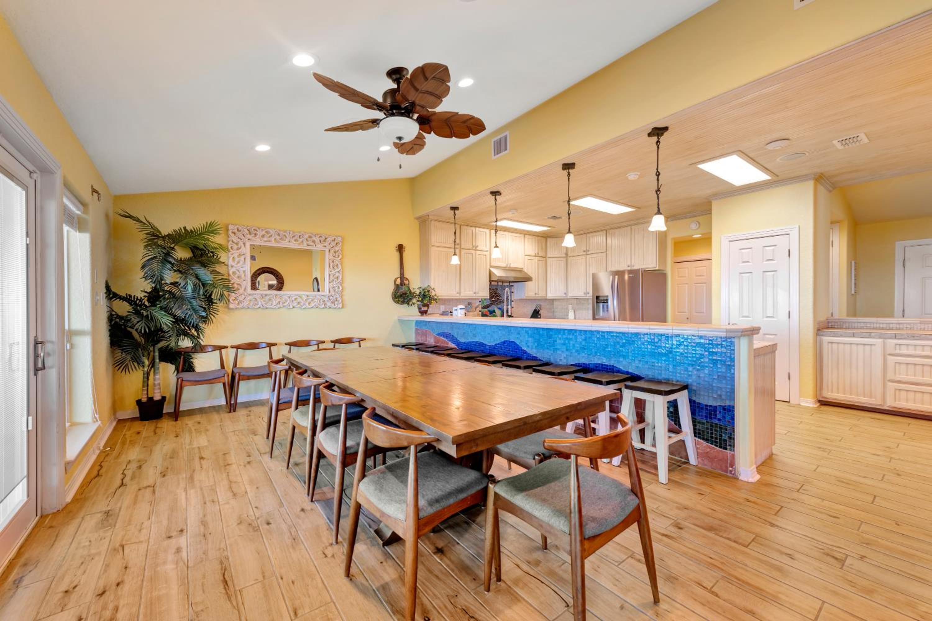 Executive Beach Paradise SH7345
