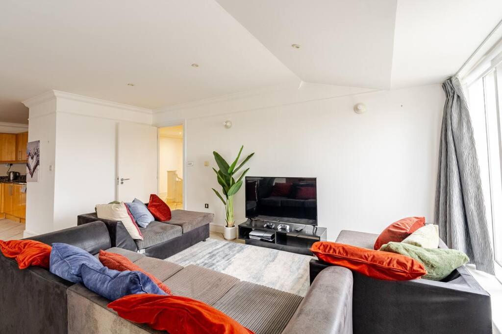Stunning Duplex Penthouse with Shard Views
