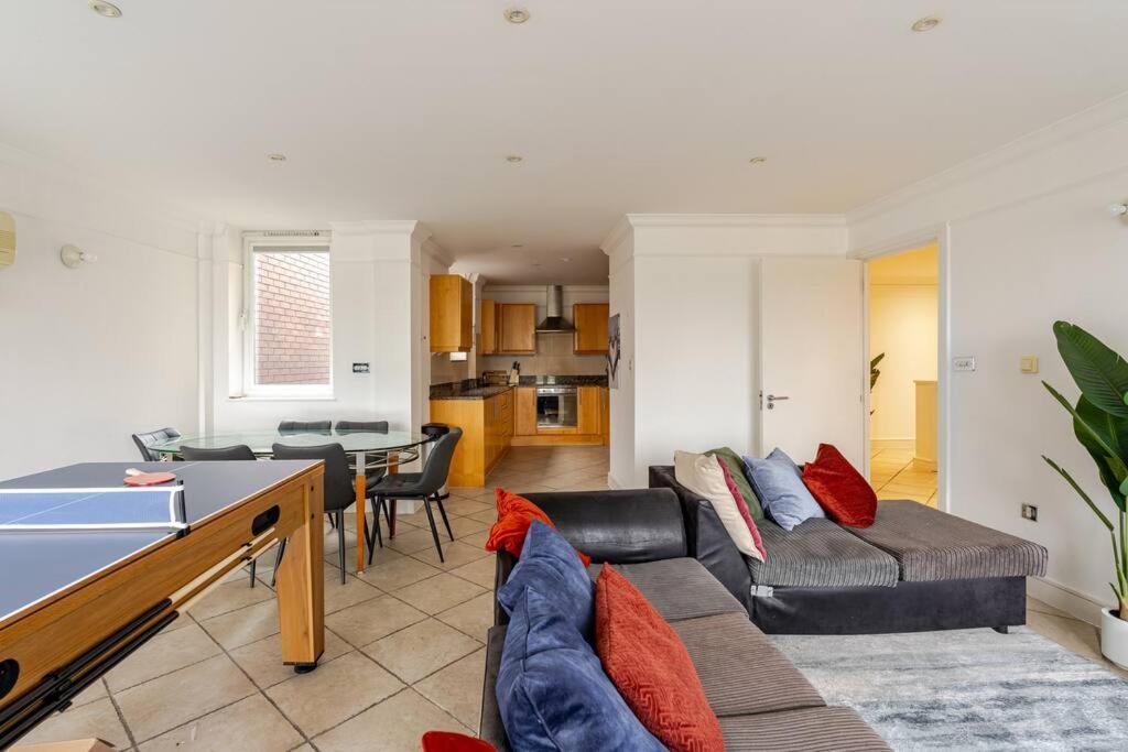 Stunning Duplex Penthouse with Shard Views