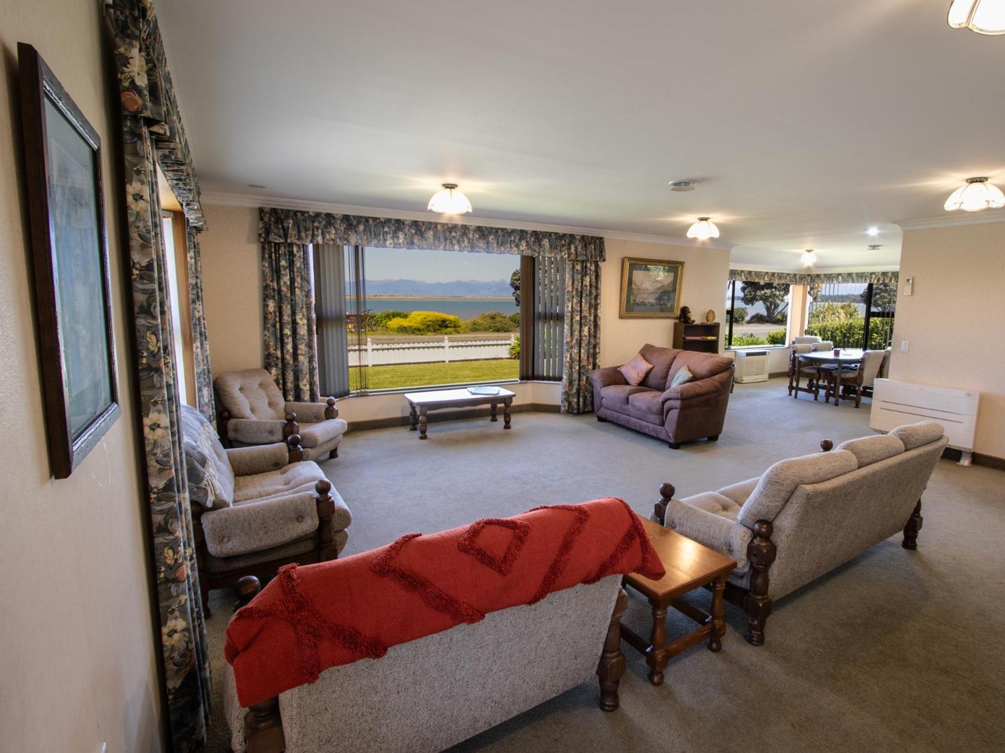 Tranquil Tides - Motueka Holiday Home view 2