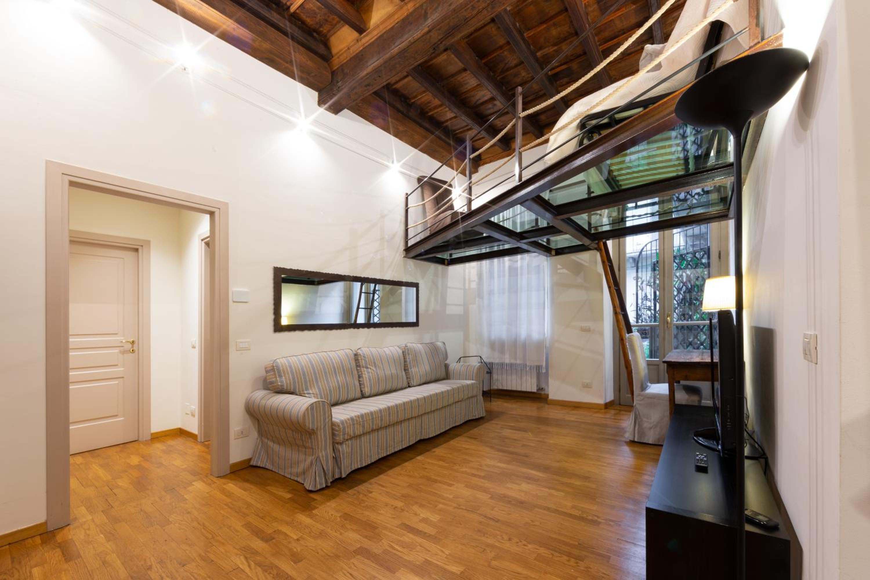 Cuore della città - deluxe apt near Egyptian museum with parking by Home a porter view 5