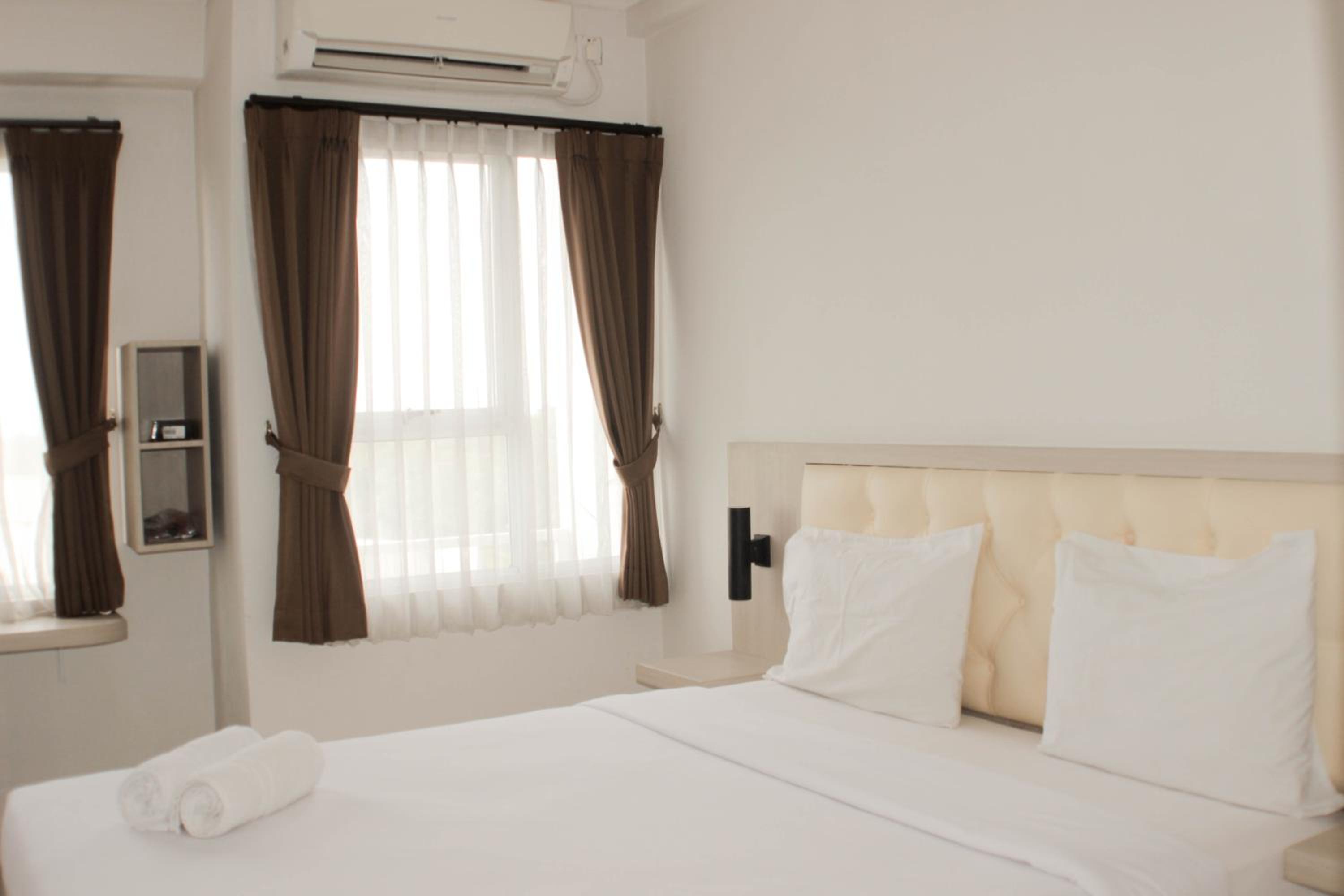 Homey and Cozy Studio Apartment at Elvis Tower By Travelio