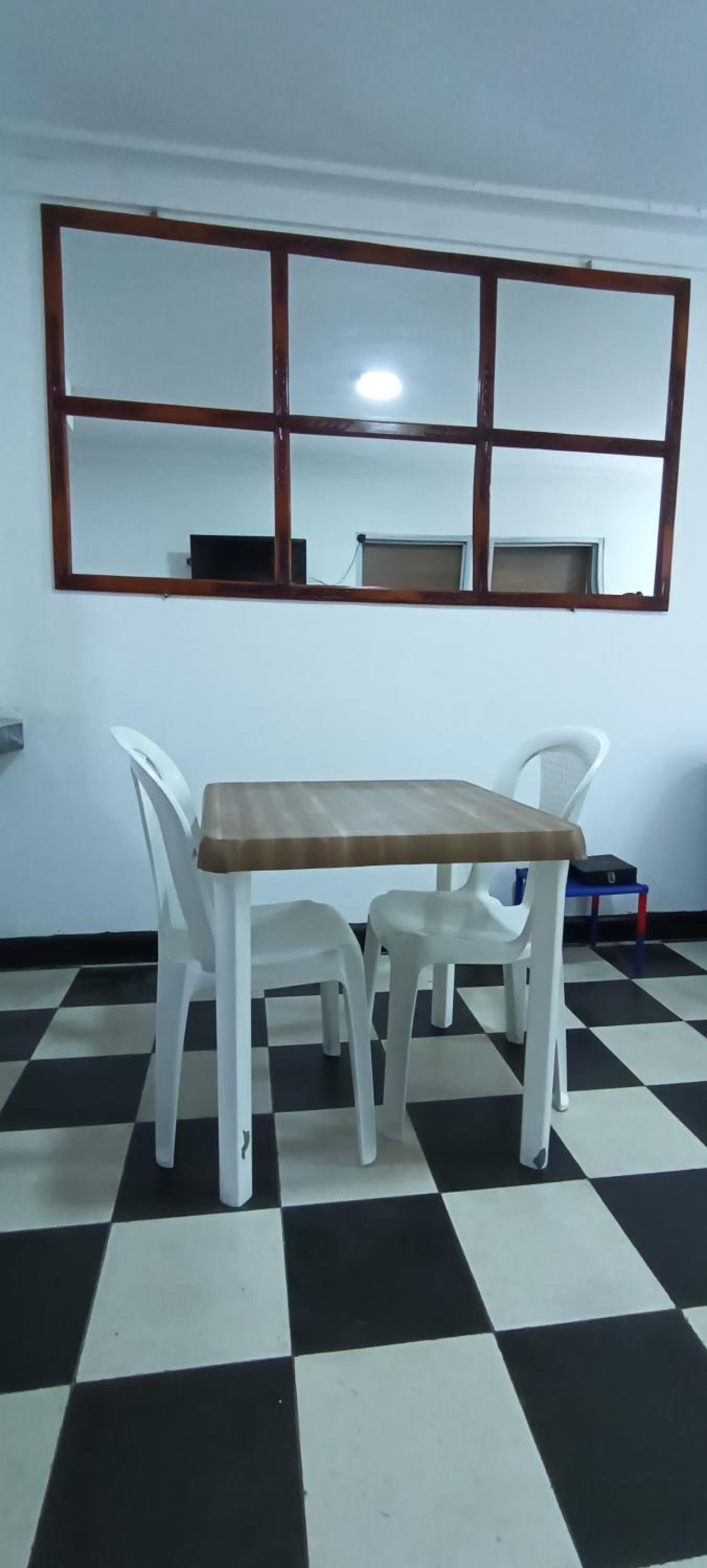 Apartamento Amoblado amplio y confortable, excelente ubicación 