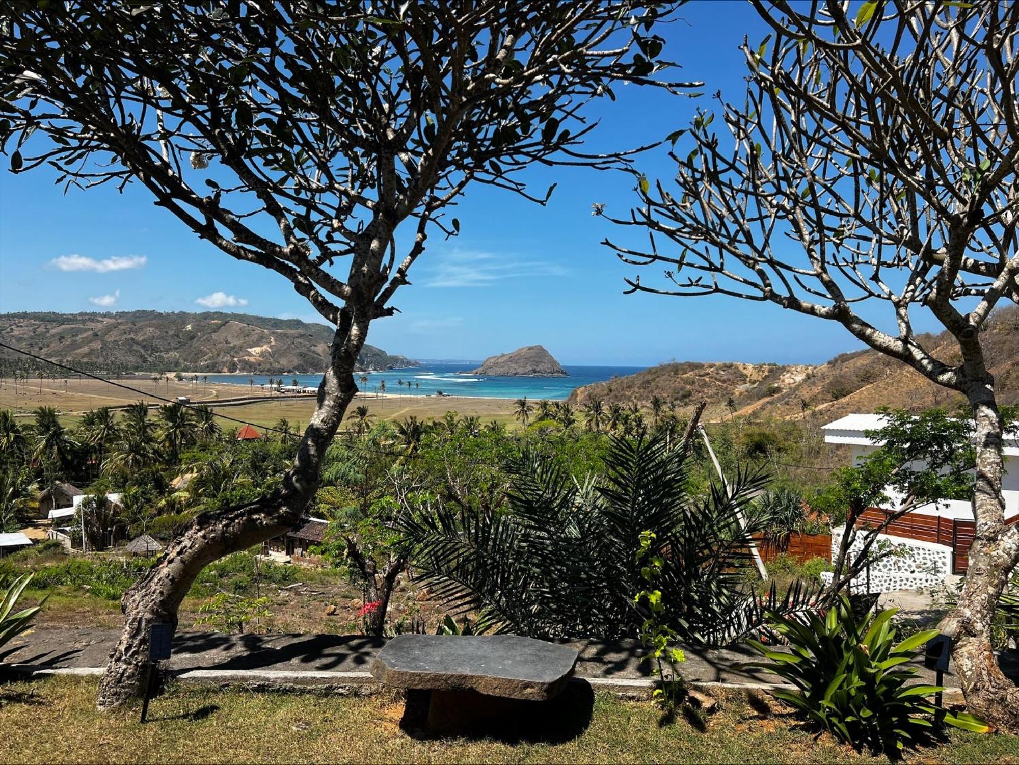Are Guling Beach Bungalows view 5