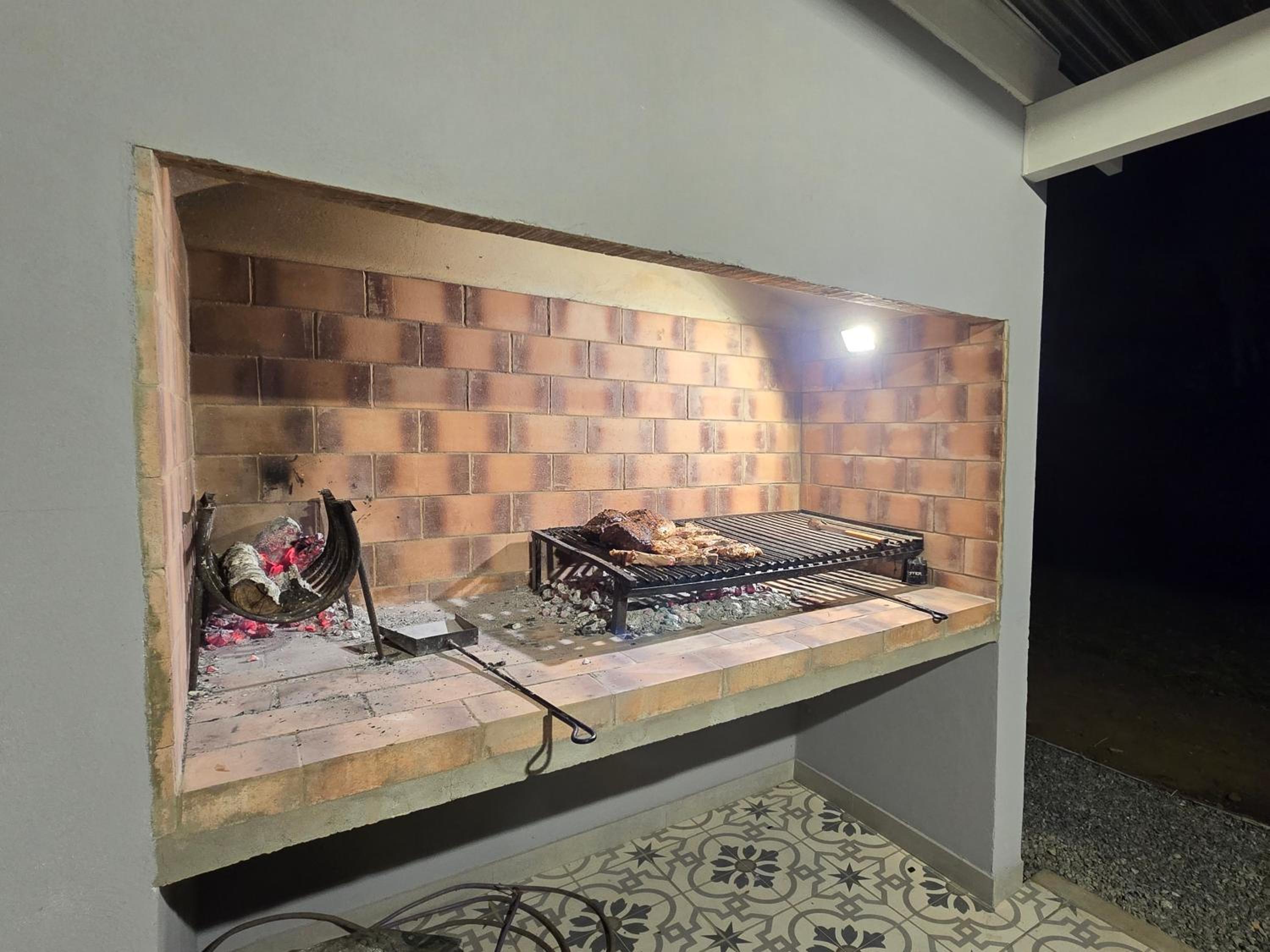 Refugio Natural, Casa de Campo para 10 en Barrio Privado