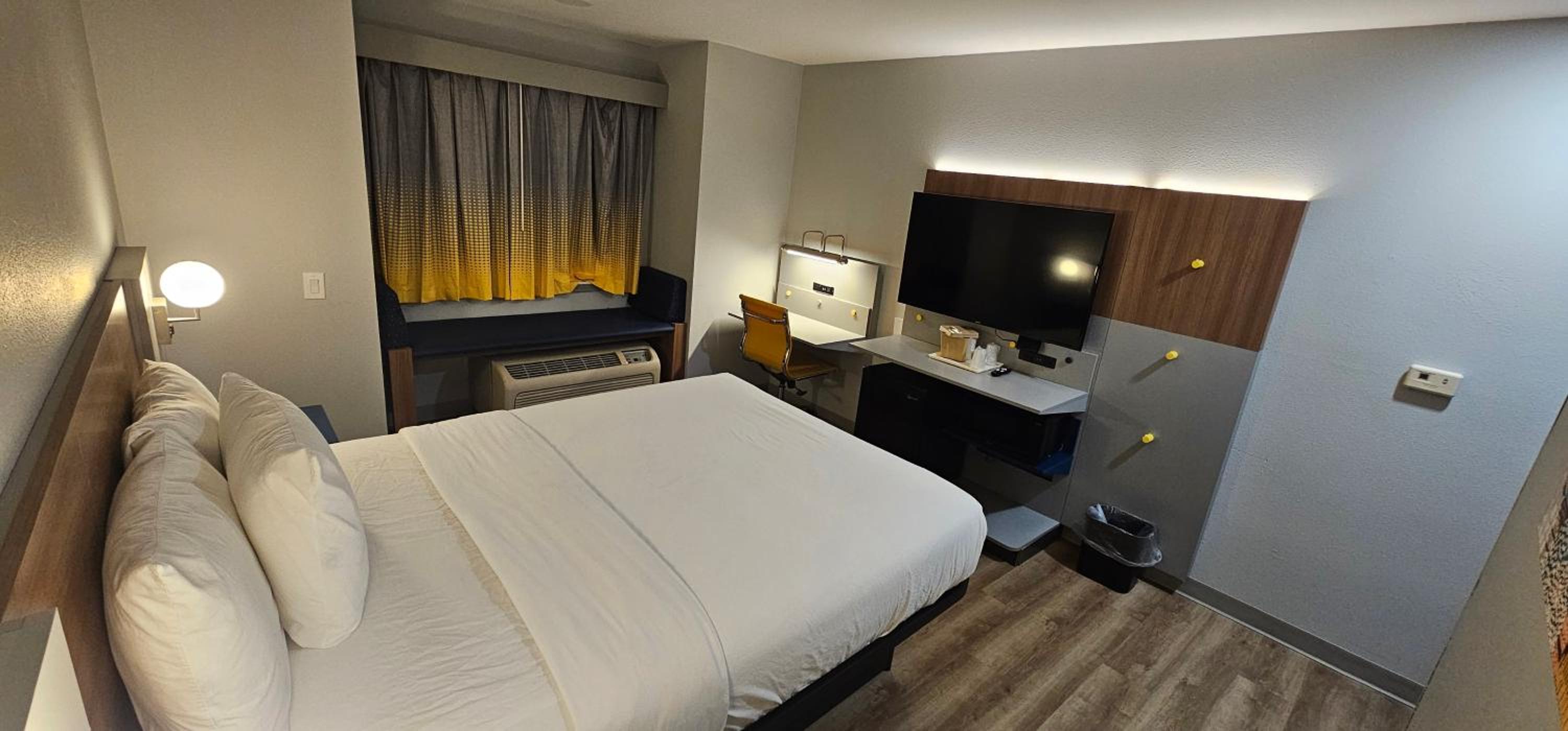 Microtel Inn & Suites by Wyndham Tulsa - Catoosa Route 66